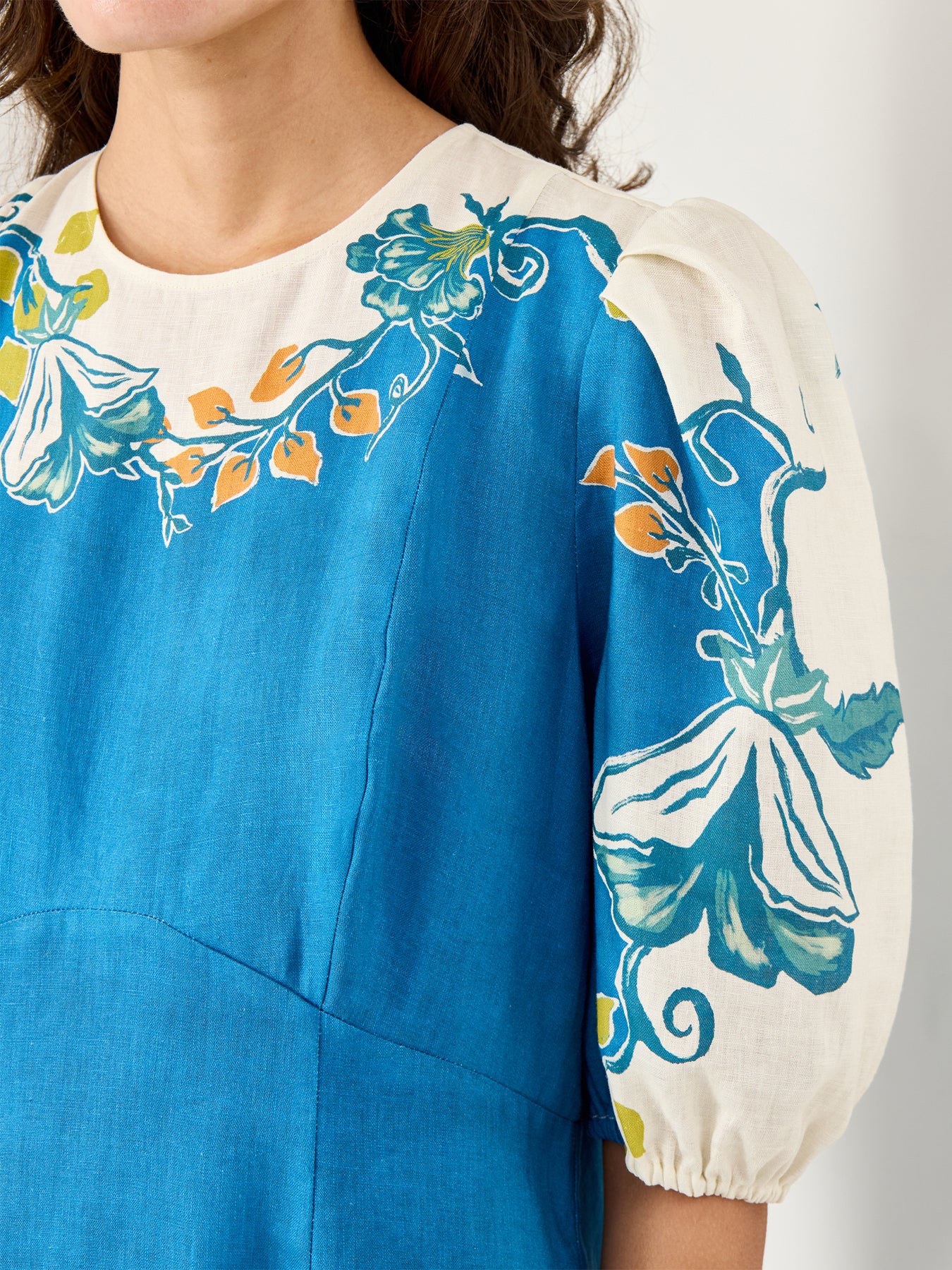 Luda Midi Dress Blue - Image 3