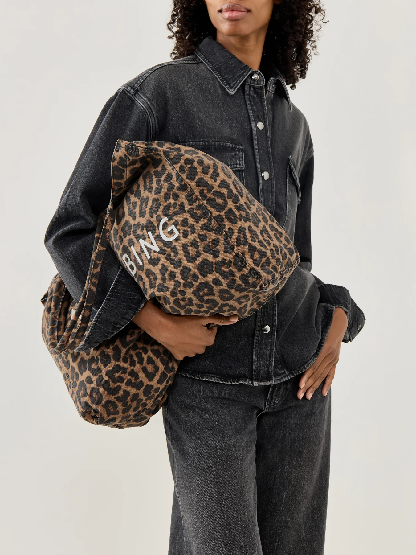 Leo Canvas Tote Leopard - Image 2