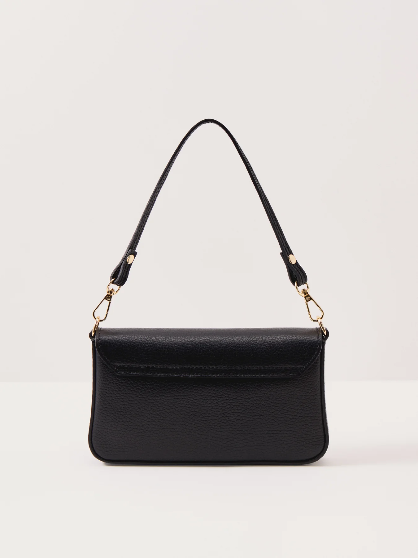 Munro Leather Bag Black - Image 3