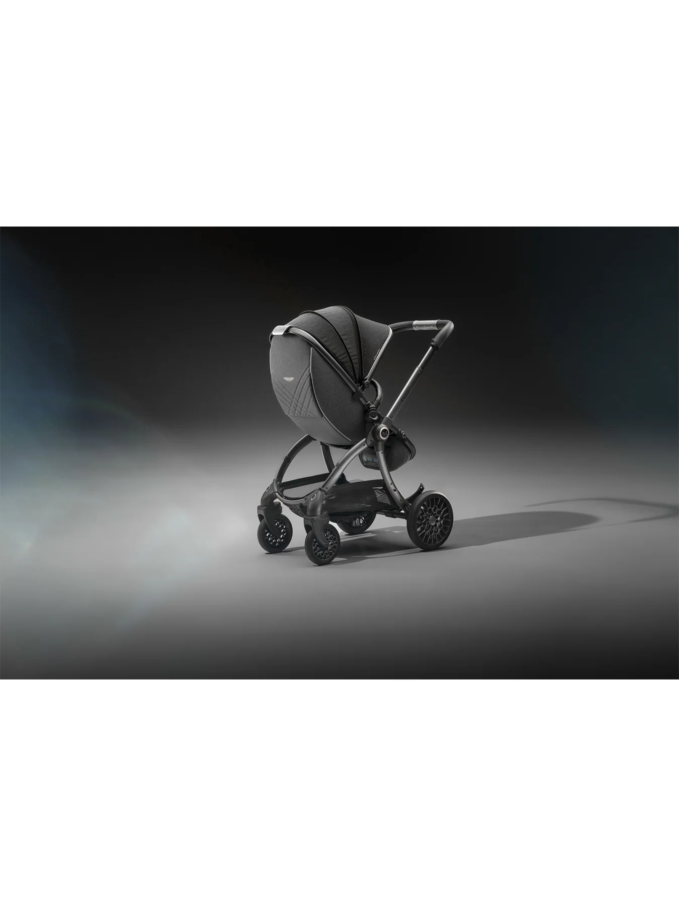 Luxury Egg3 x Aston Martin Stroller & Carrycot Set in Classic Grey – Limited Edition - Image 2
