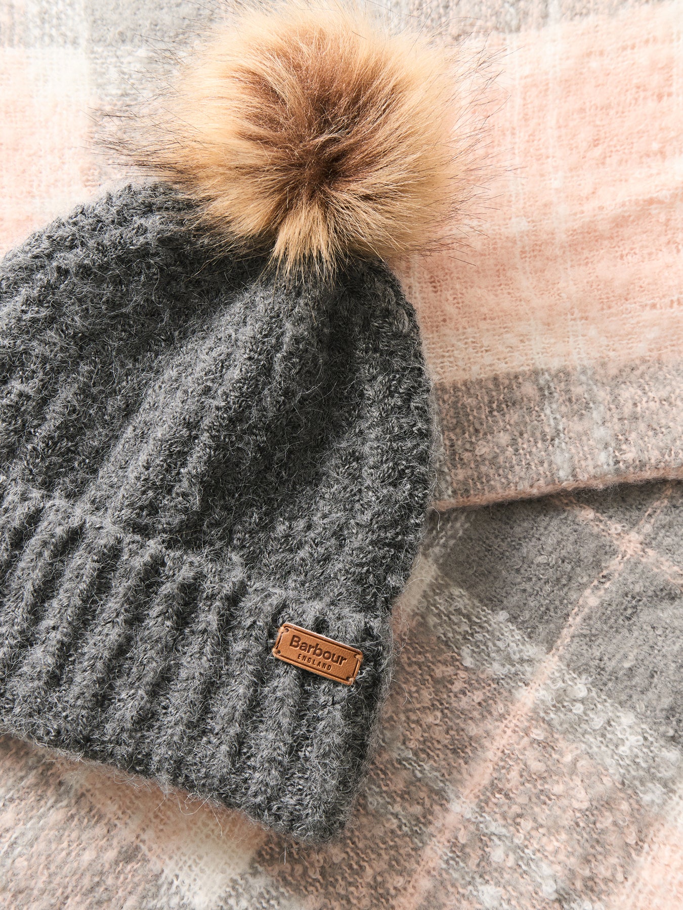 Saltburn Beanie and Scarf Set Grey Rose - Image 3