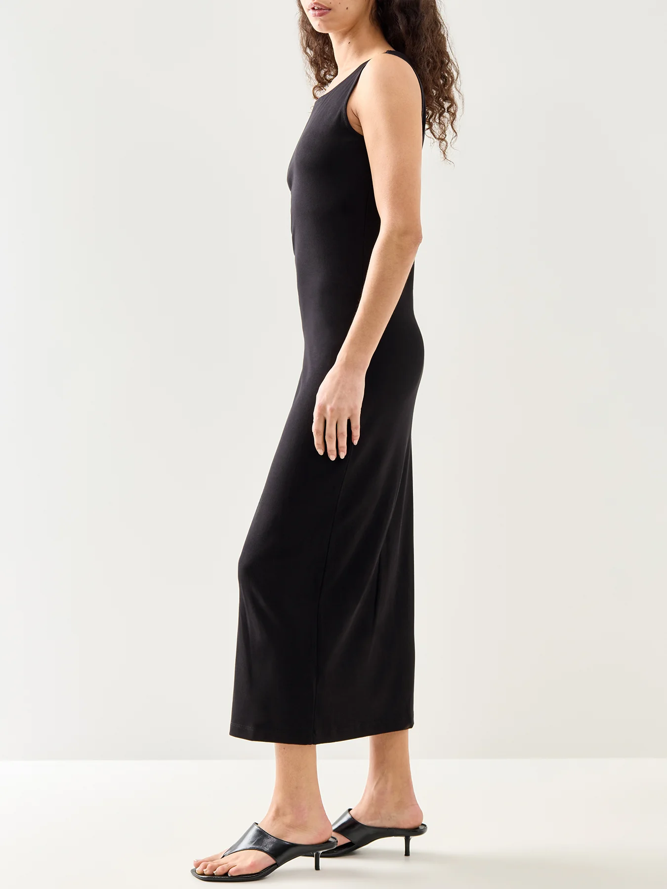Gigi Midi Dress Black - Image 4