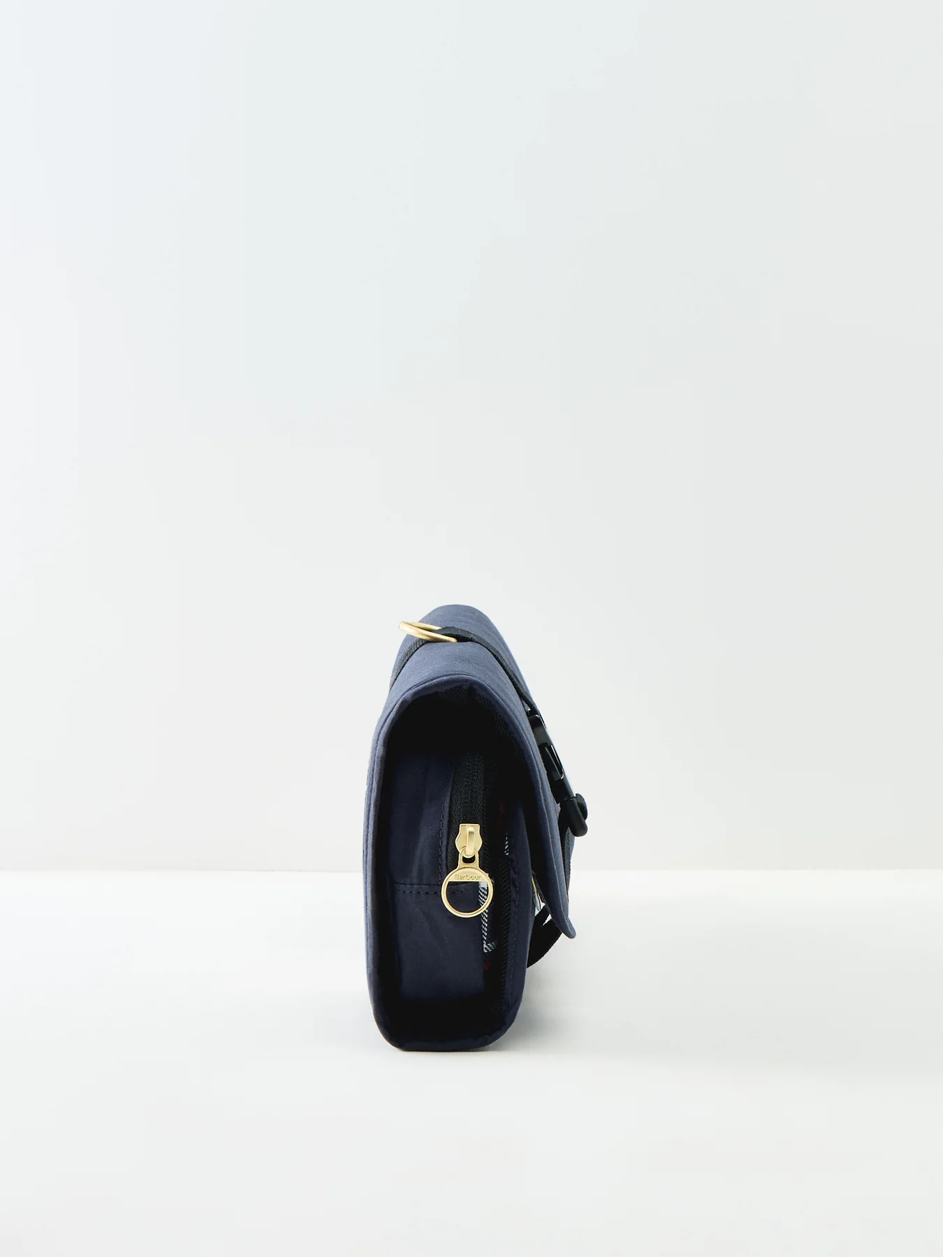 Transport Hanging Washbag Navy - Image 3