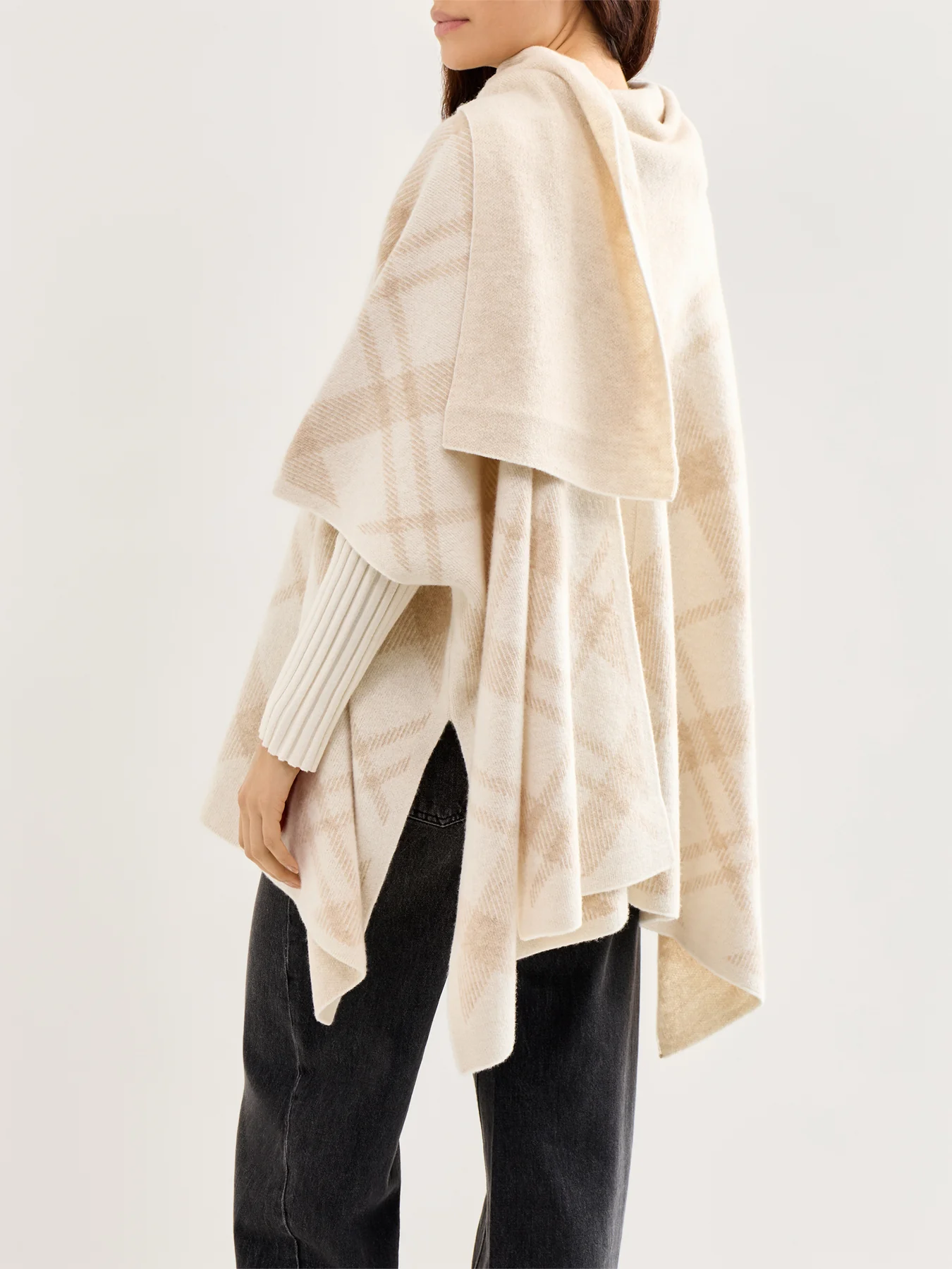 Vienna Knitted Cape Beige - Image 4