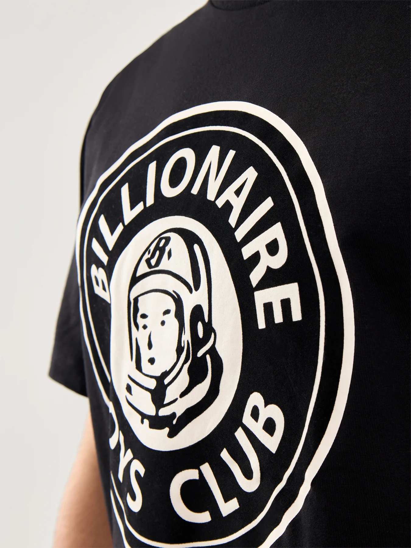 Emblem T-Shirt Black - Image 3