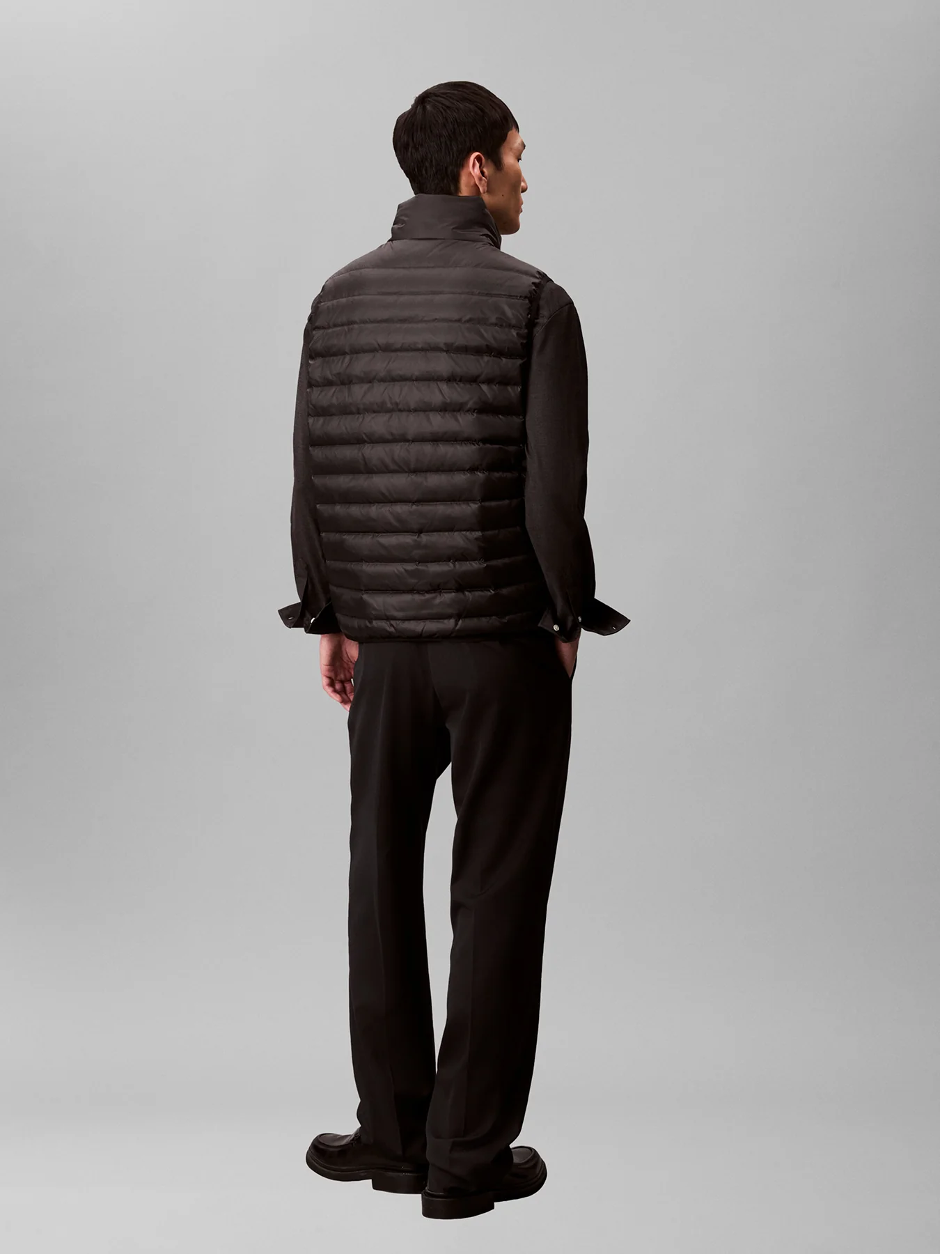 Sleeveless Nylon Vest Black - Image 5