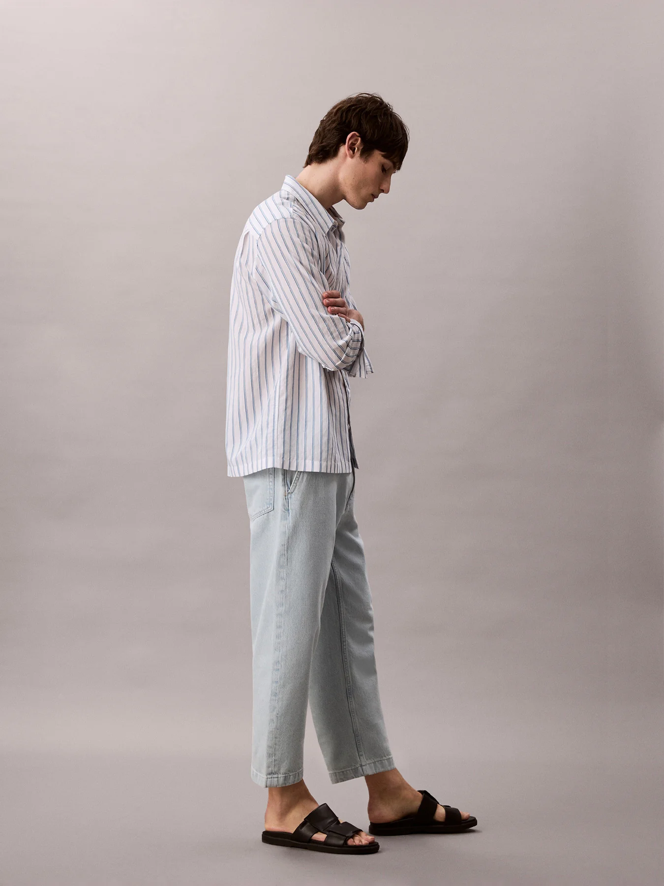 High Rise Cropped Tapered Jeans - Image 4