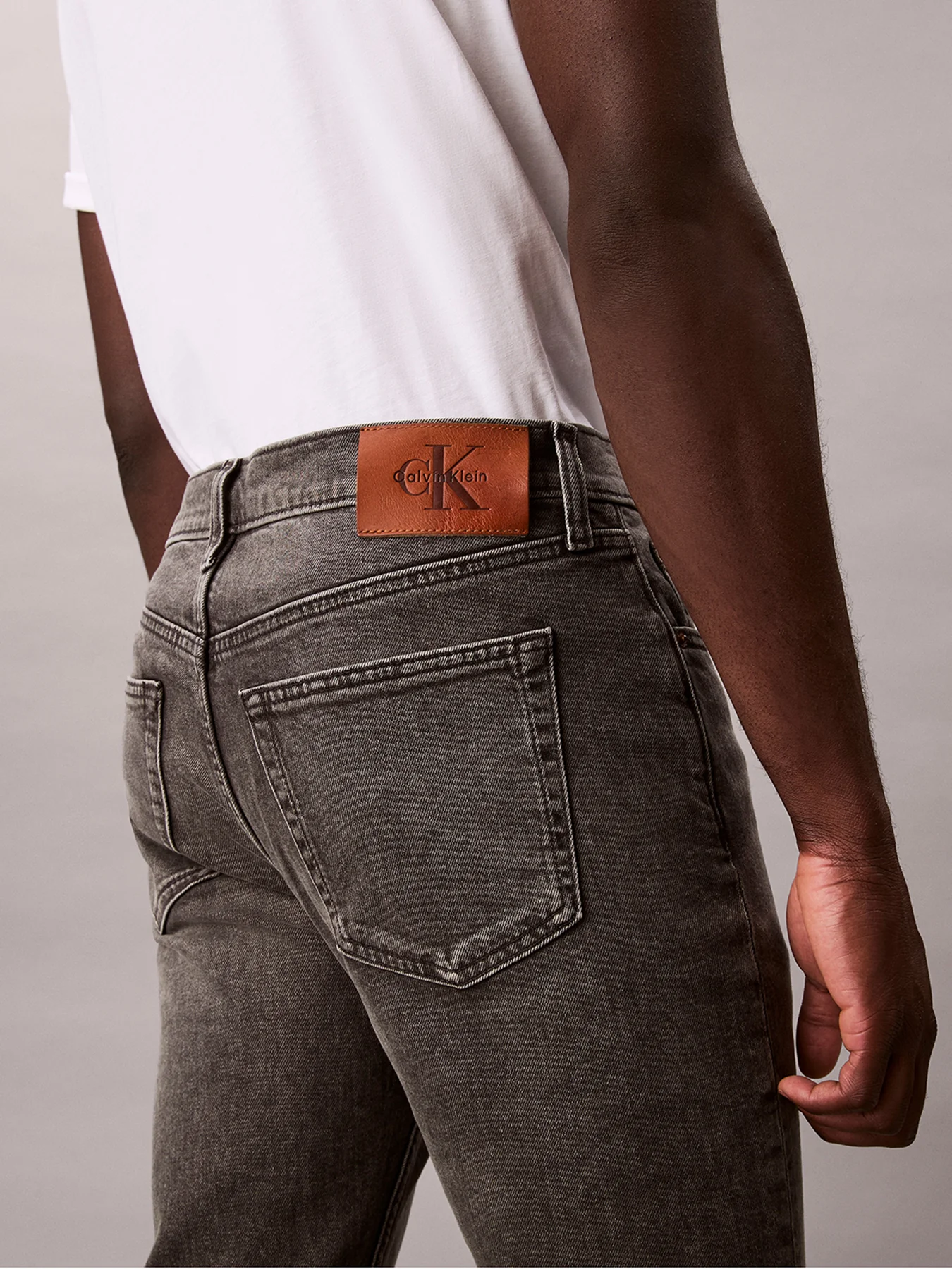 Slim Taper Jeans Grey - Image 3