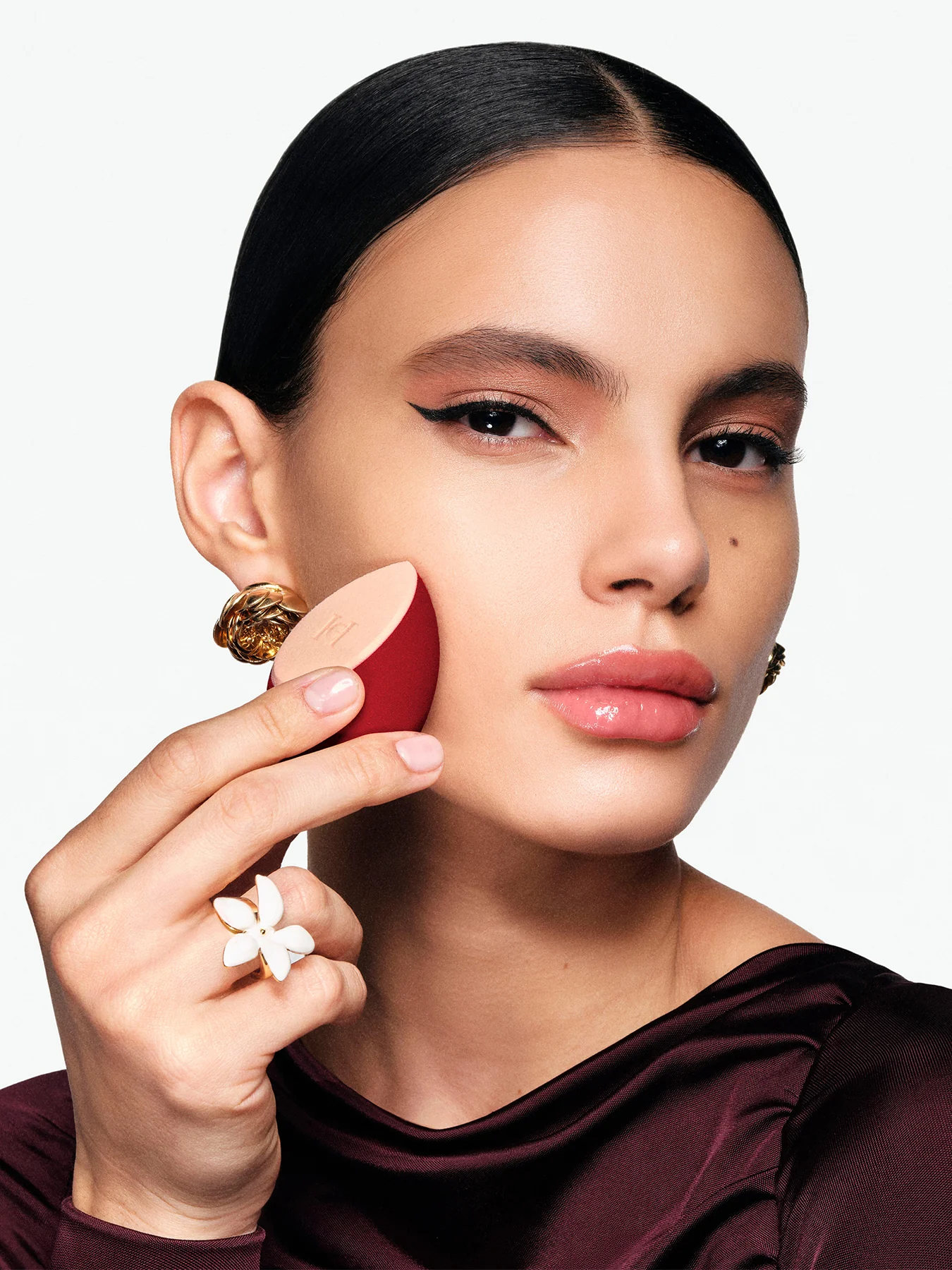 Confidencial Makeup Foundation Blender - Image 3