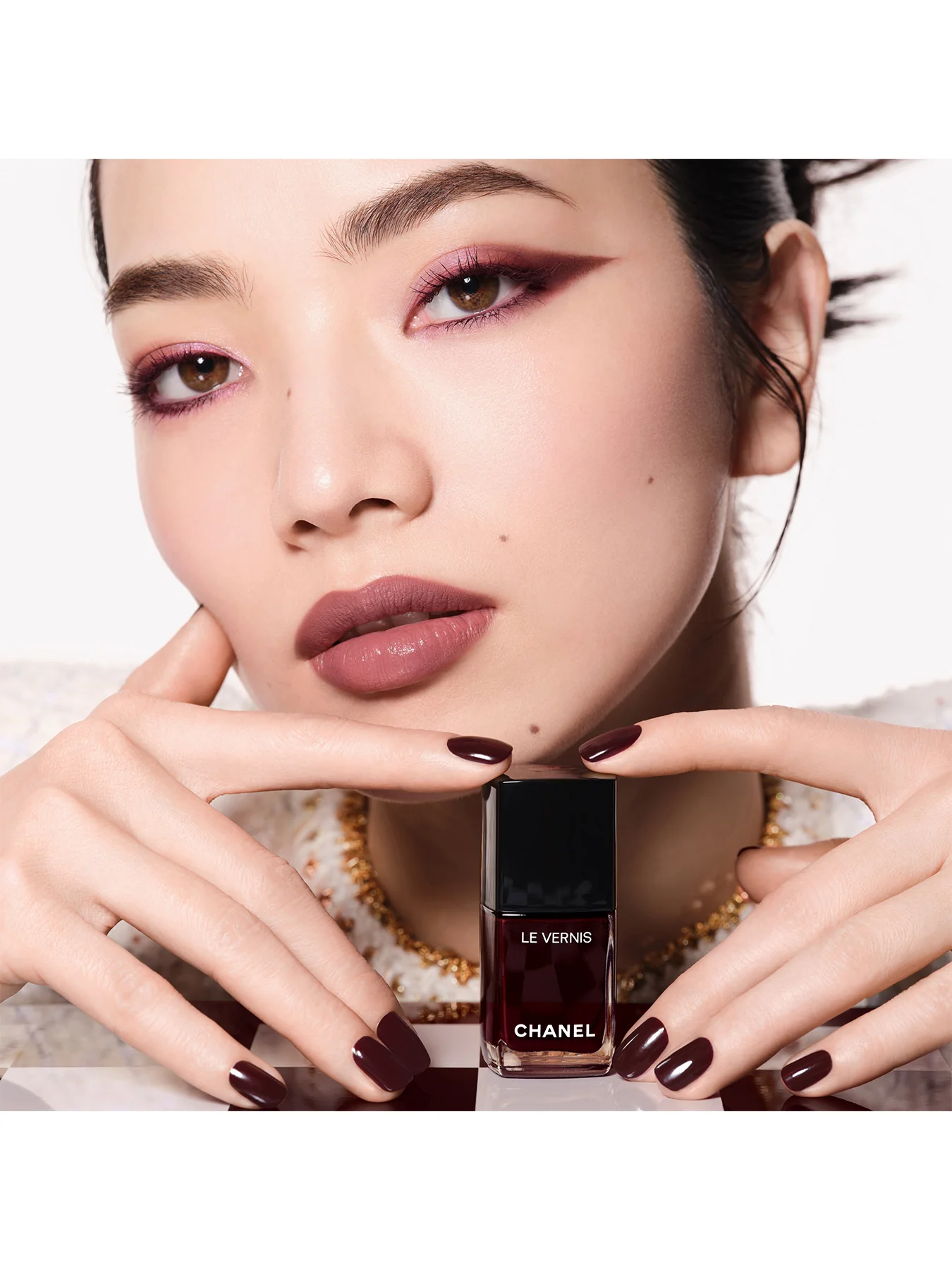 Le Vernis Nail Polish - Image 98