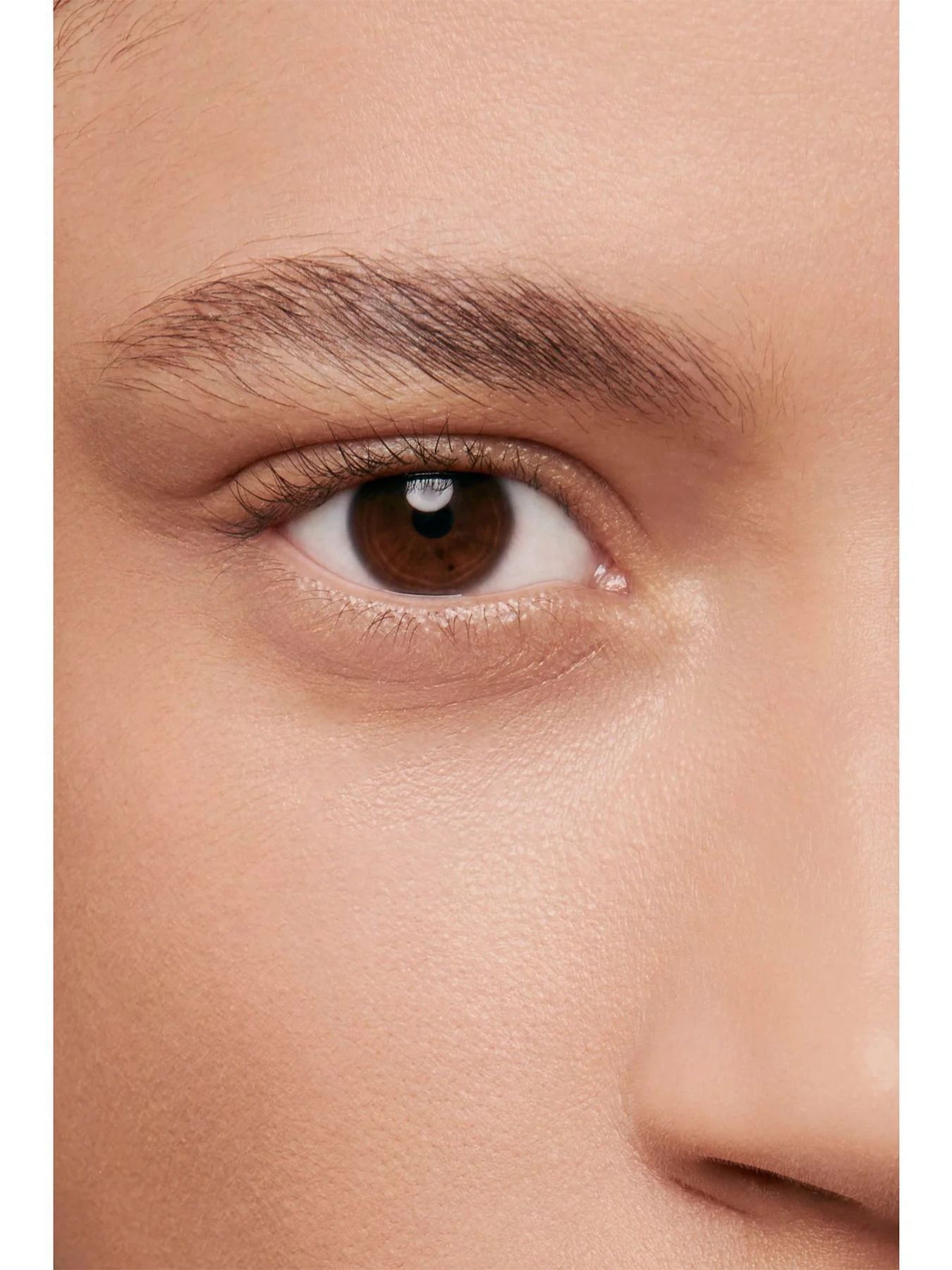 Les Beiges Serum Concealer - Image 23