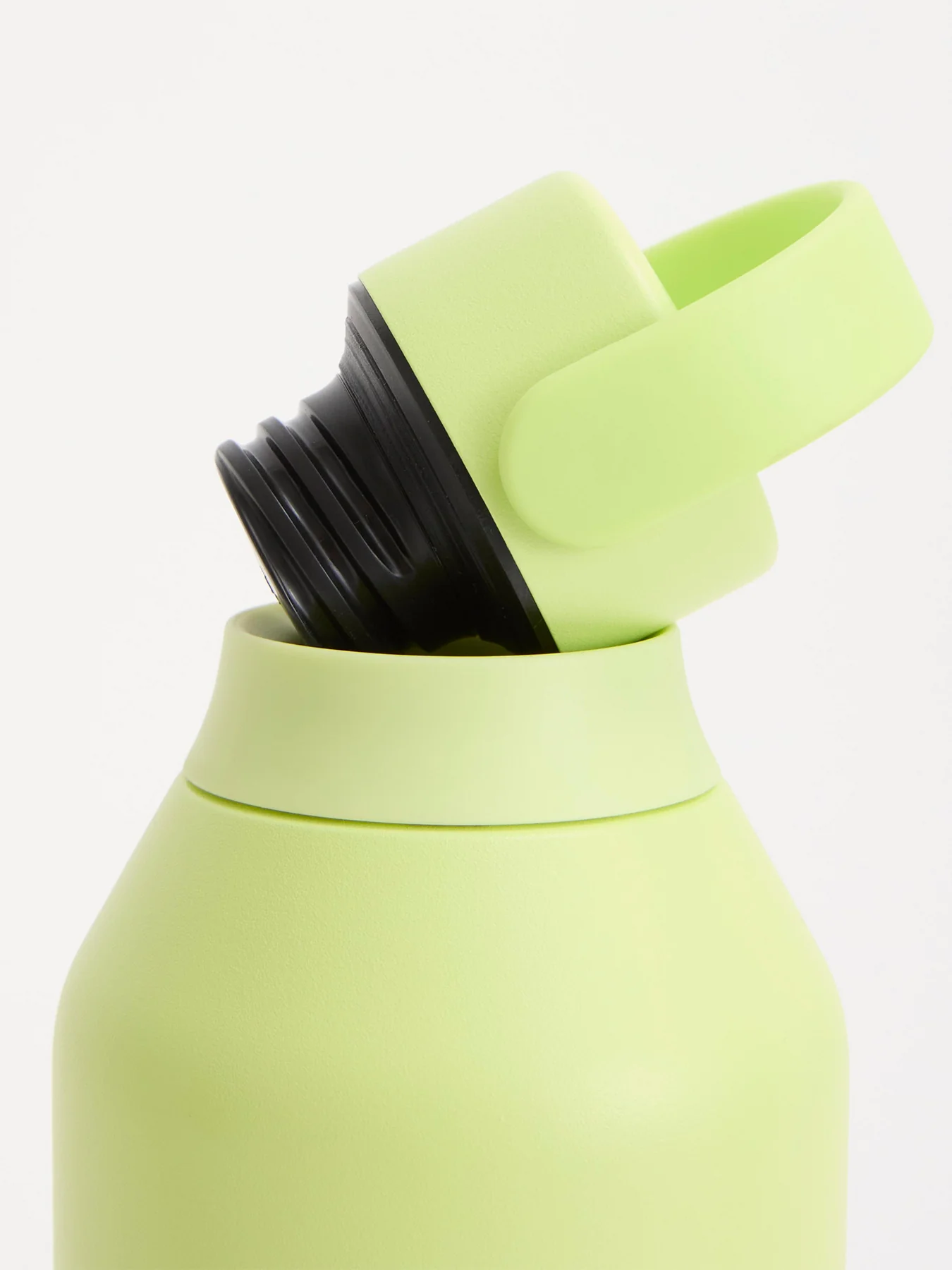 Series 3 Bottle 500ml Limelite - Image 3