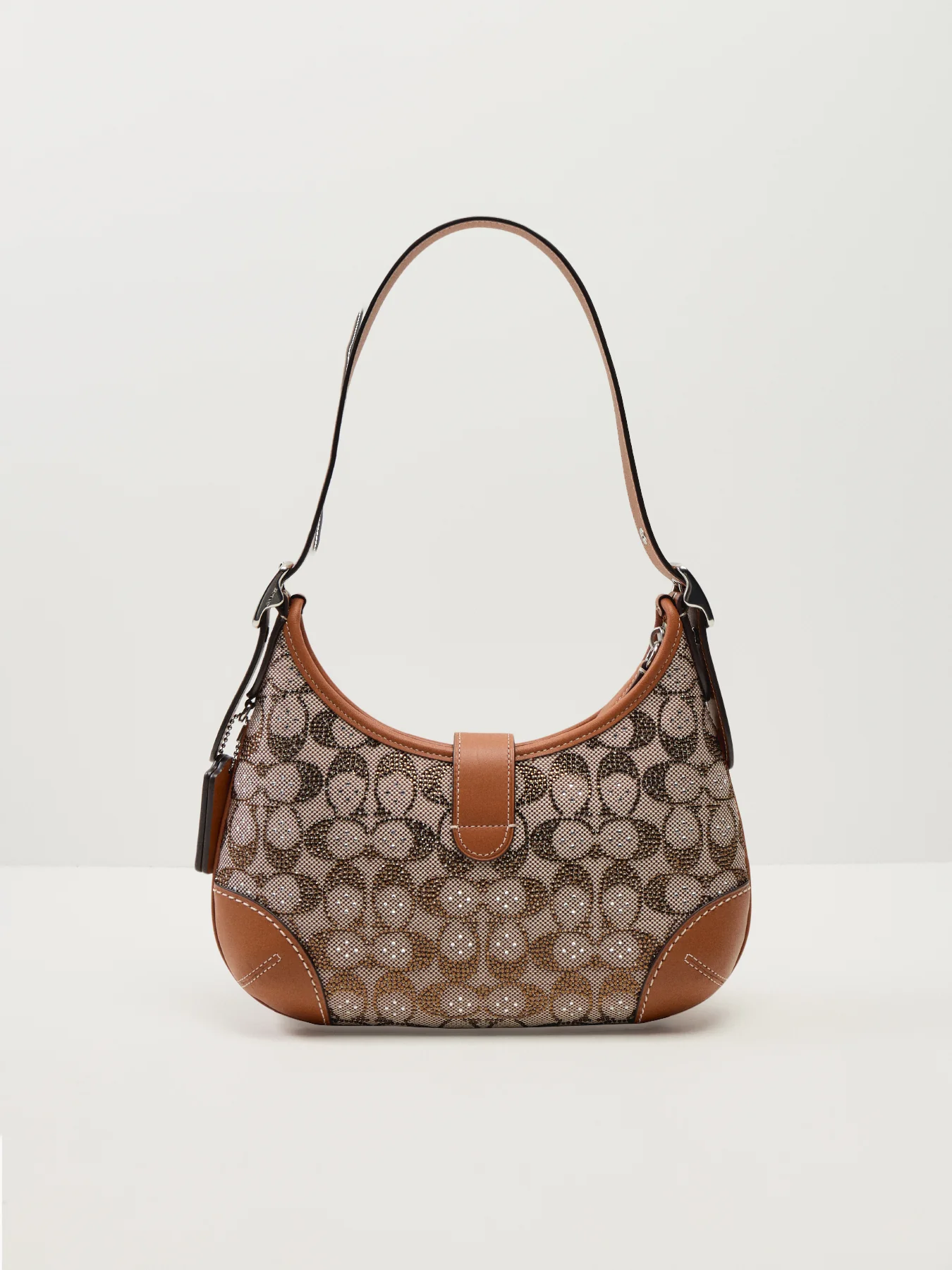 The Coach Originals Crystal Signature Jacquard Hamptons Hobo Amber - Image 3