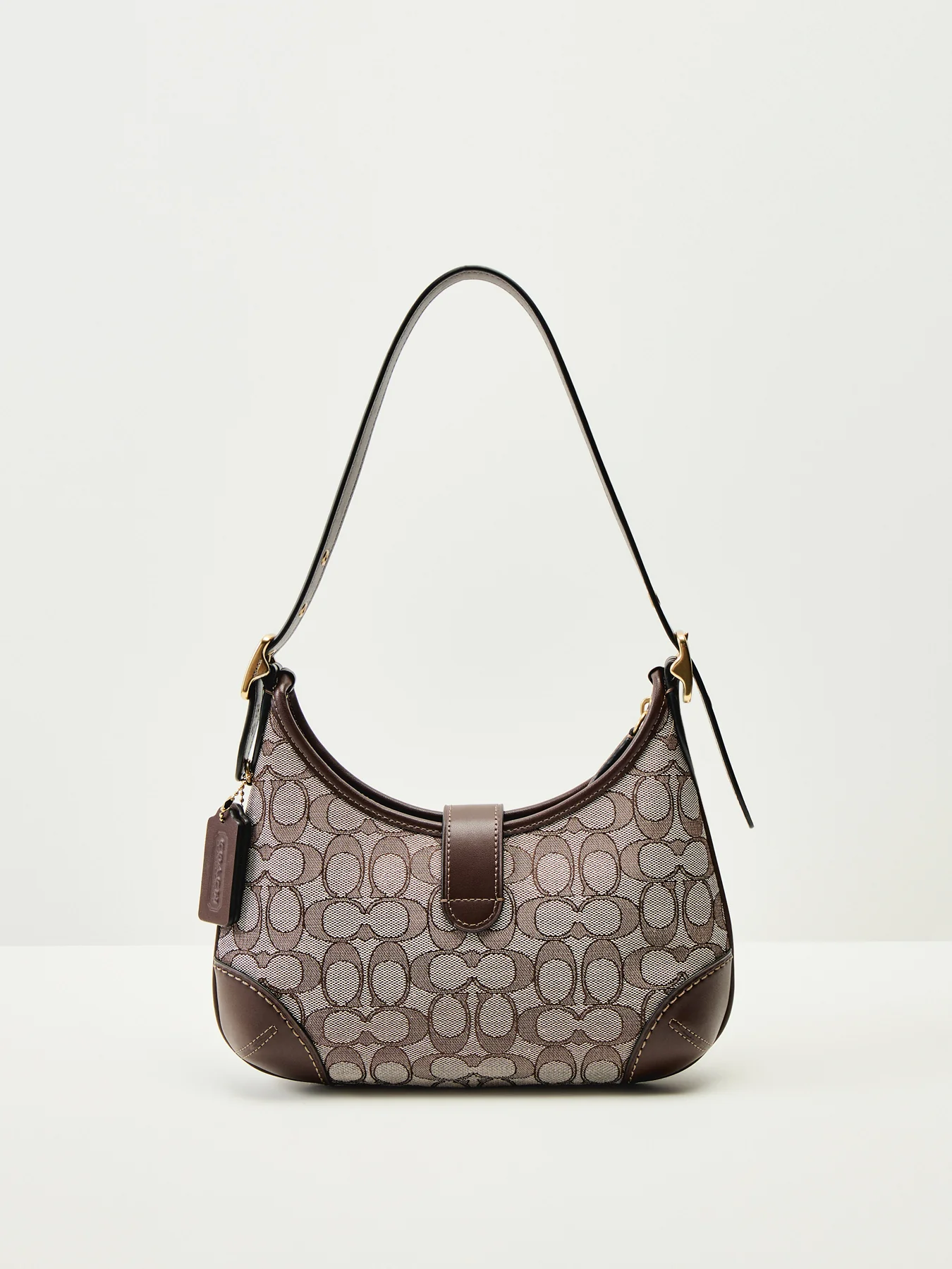 The Coach Originals Signature Jacquard Hamptons Hobo Maple - Image 3