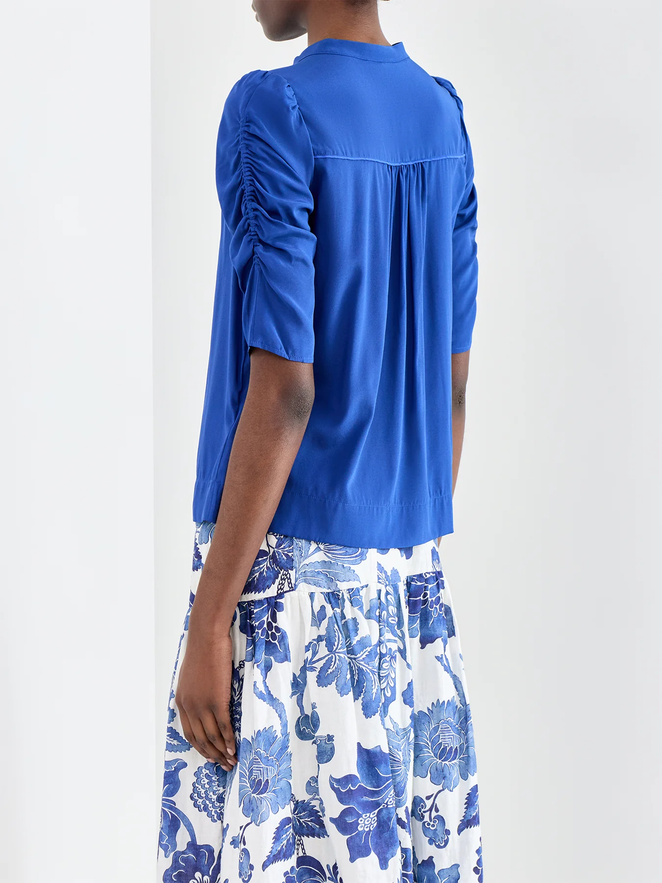 Rafaela Silk Blouse Navy - Image 5