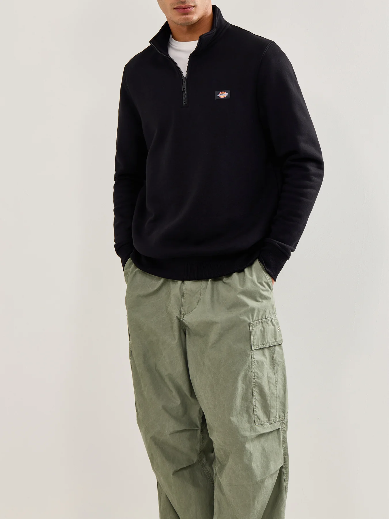 Oakport Quarter Zip Sweatshirt Black - Image 4