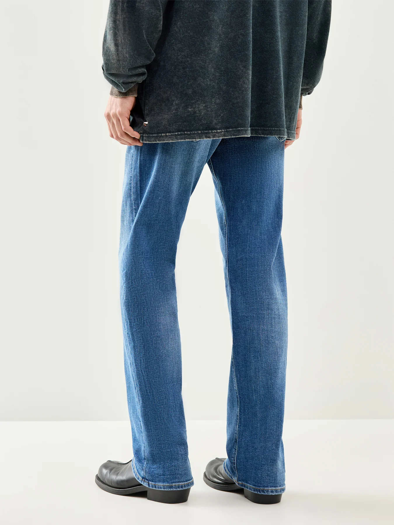 Diesel 1985 Larkee Regular Fit Jeans in Blue - Image 5