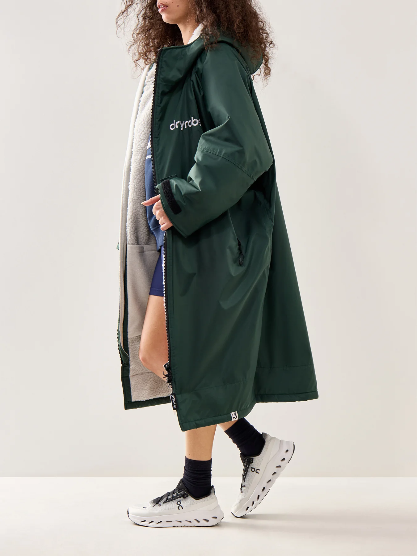 Advance Long Sleeve Changing Robe Green - Image 2