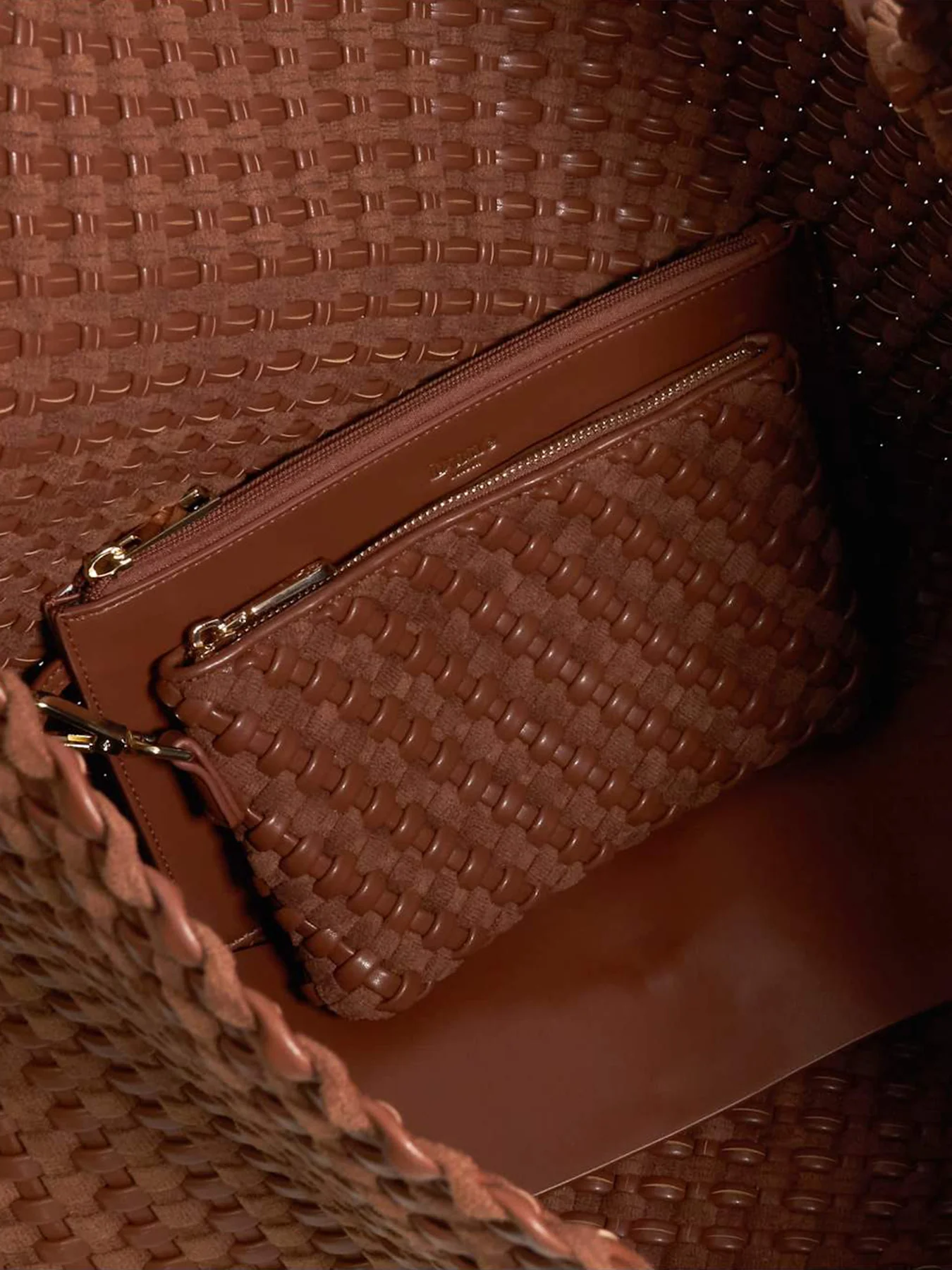 Deliberate XL Shoulder Bag Brown - Image 3