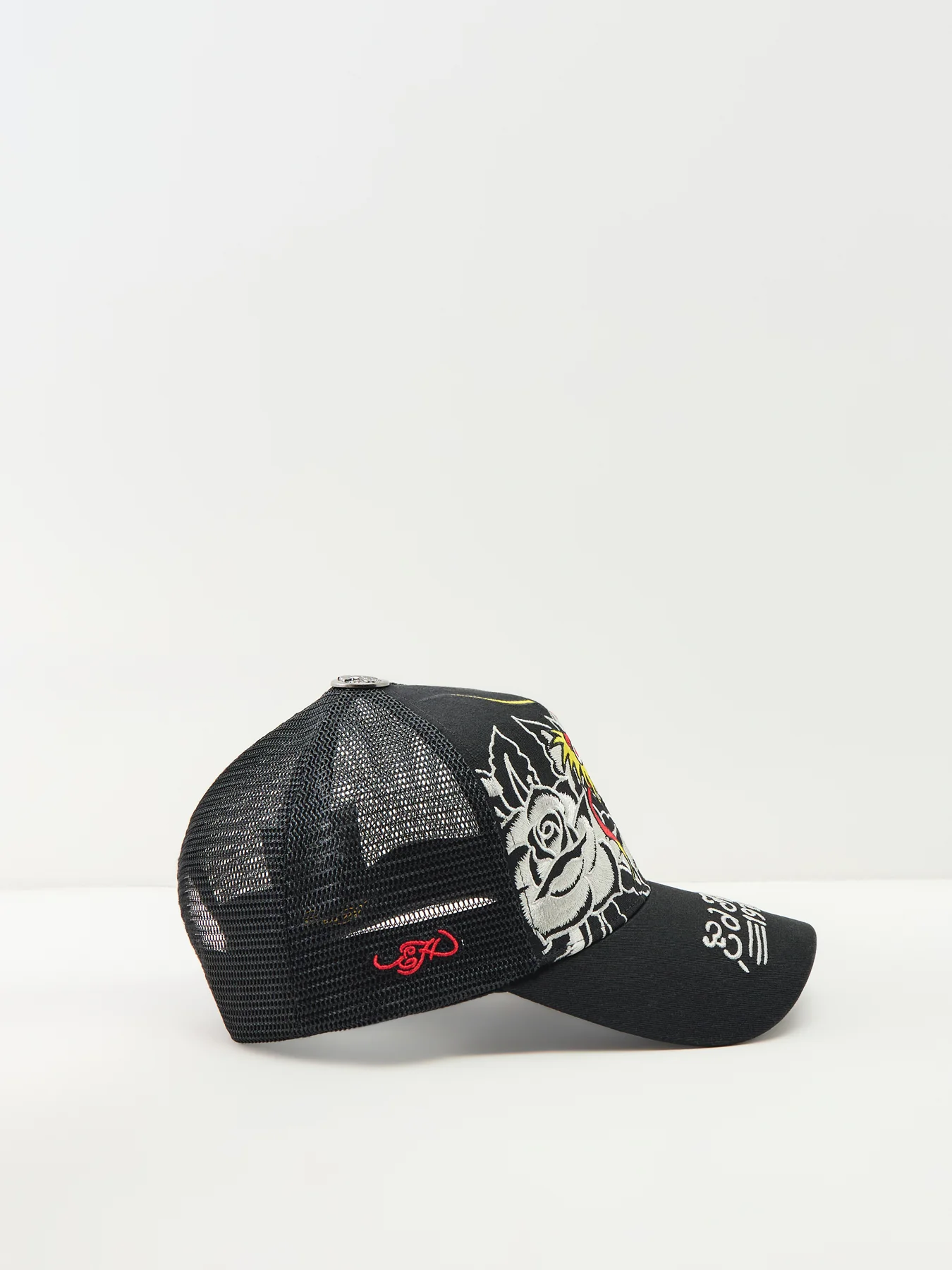Graphic Trucker Cap Black - Image 2