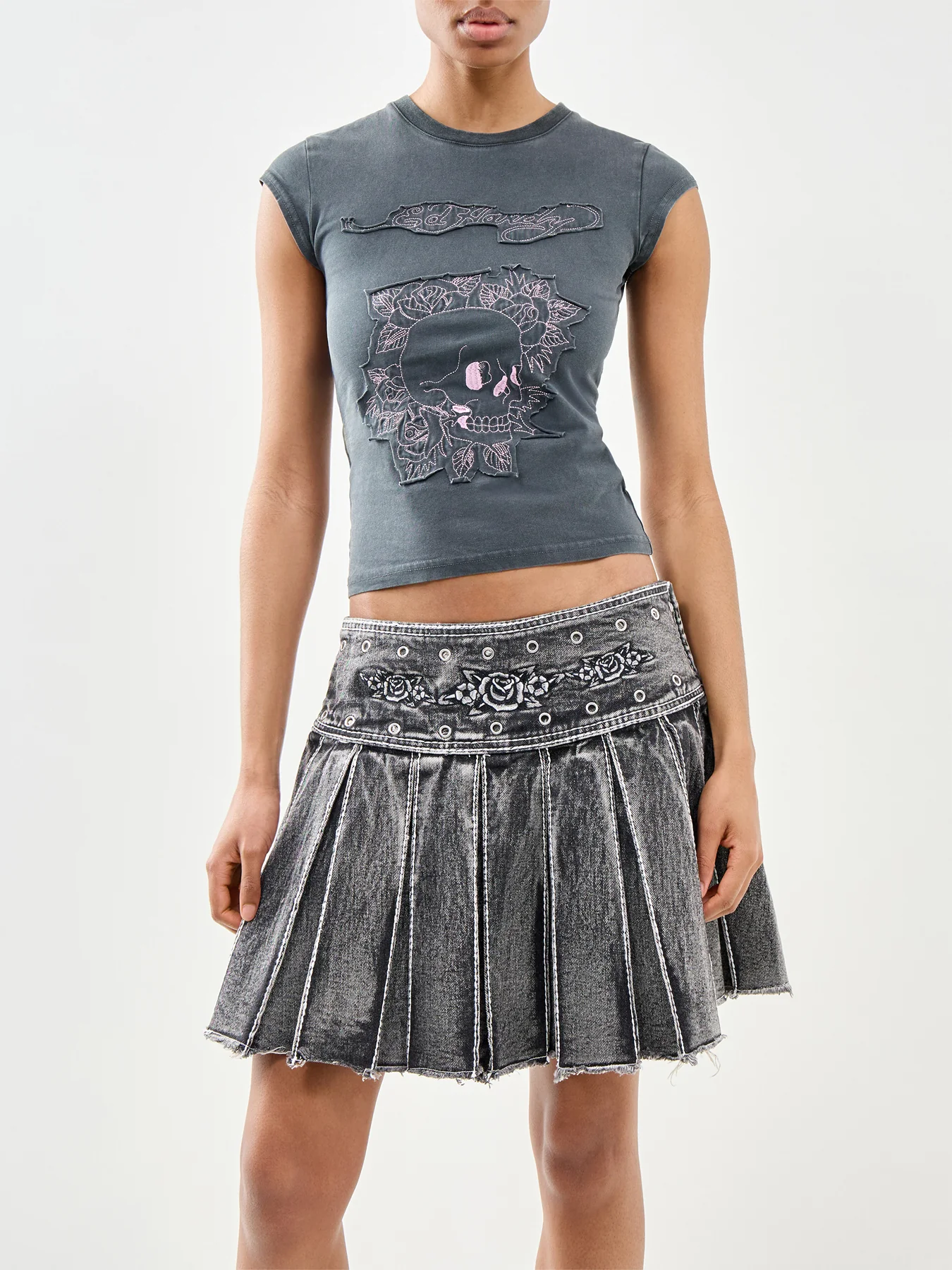 Floral Skull Self Applique Cap Sleeve Tee Grey - Image 4