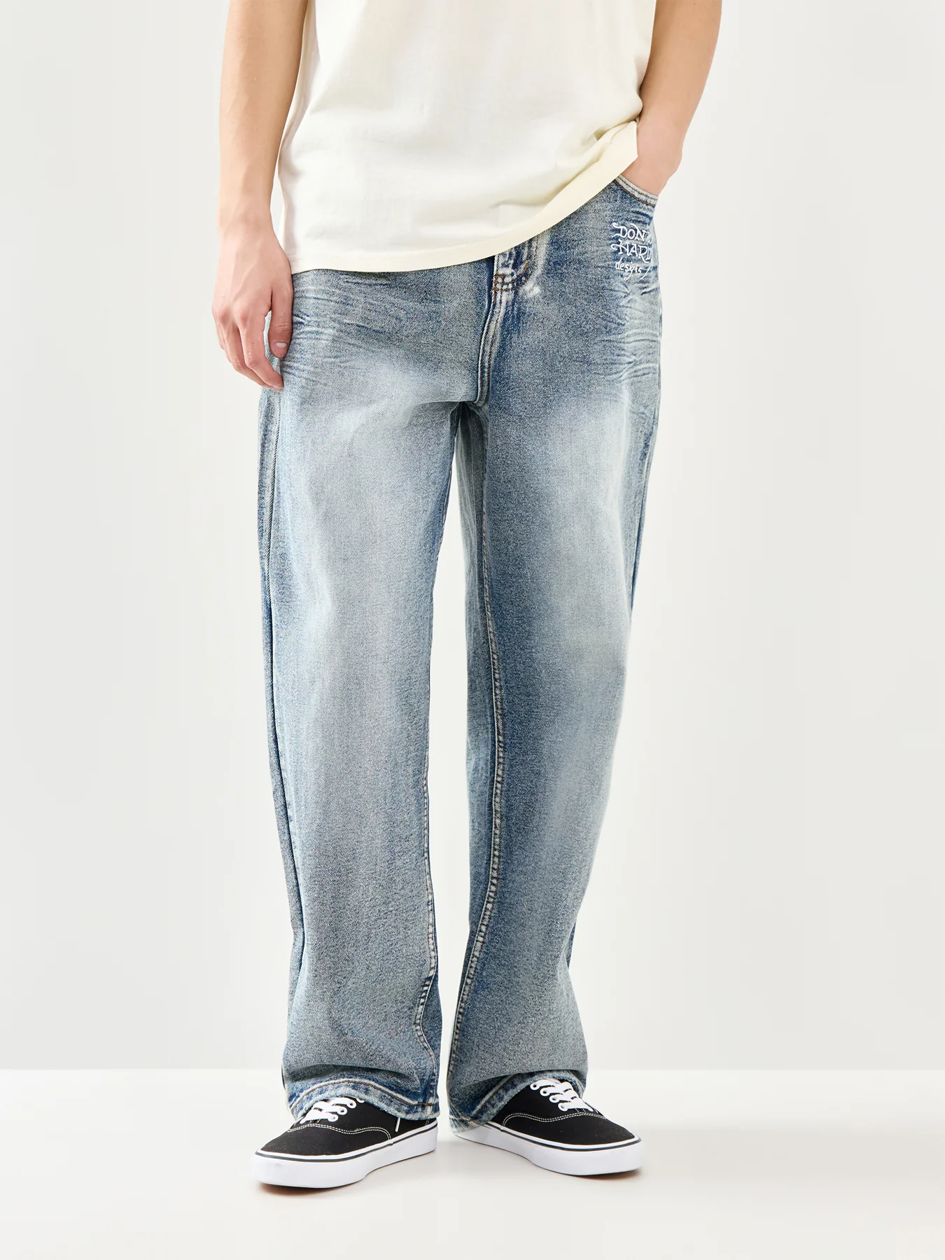 Embroidered Panther Relaxed Jeans Blue - Image 4