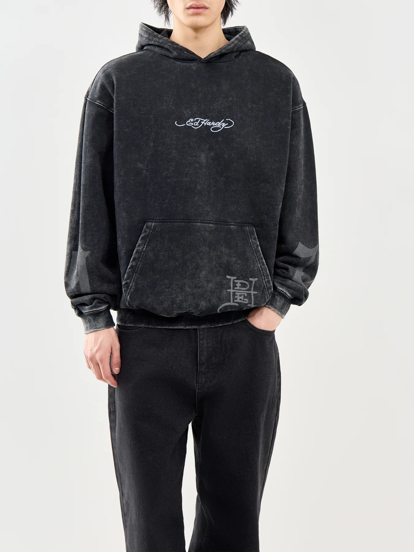 Flaming Tiger Relaxed Hoodie Black - Image 4