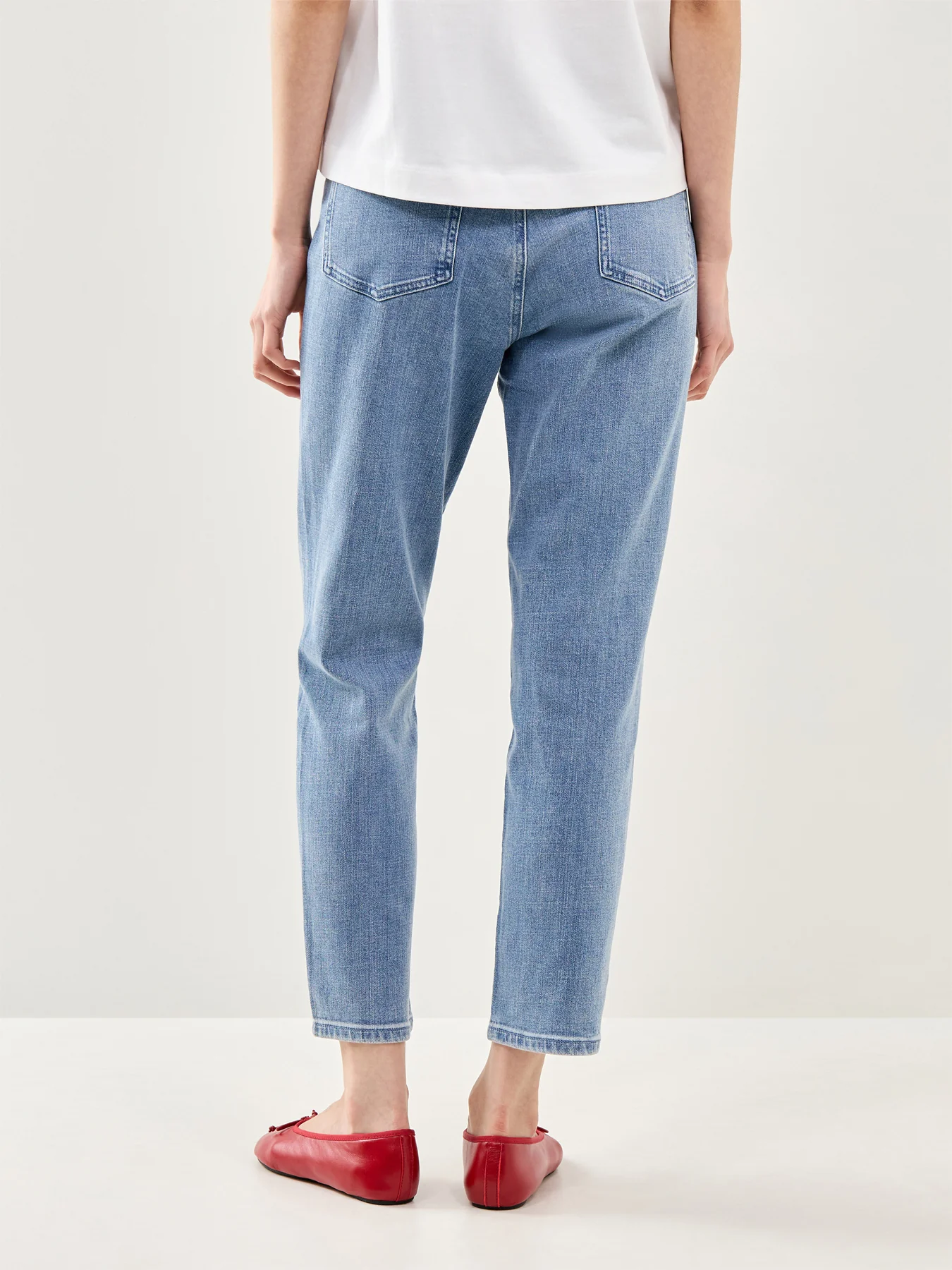 High Waisted Slim Ankle Jeans - Image 5