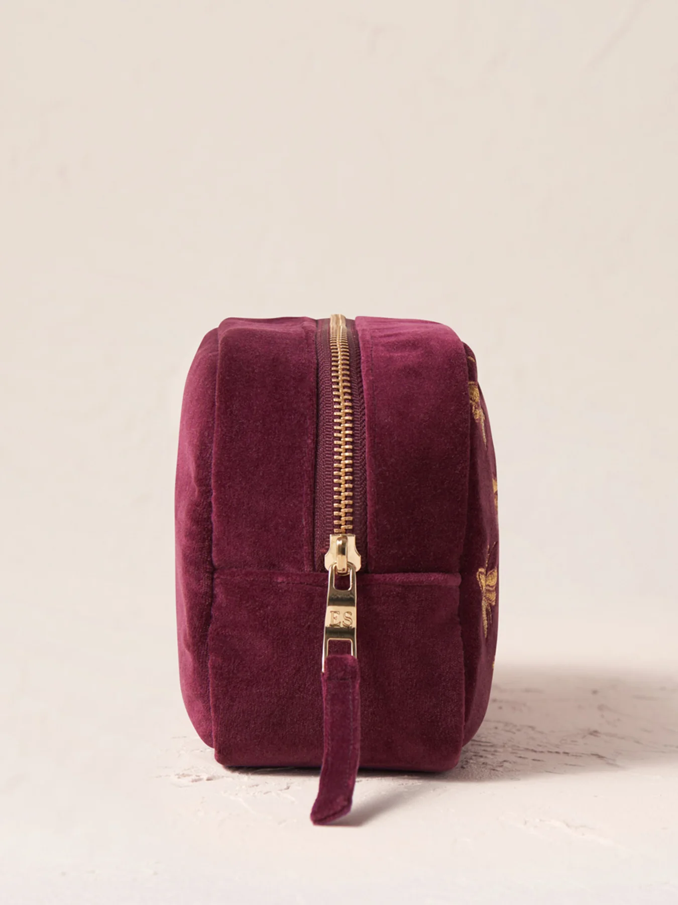 Honey Bee Velvet Make-Up Bag Plum - Image 3