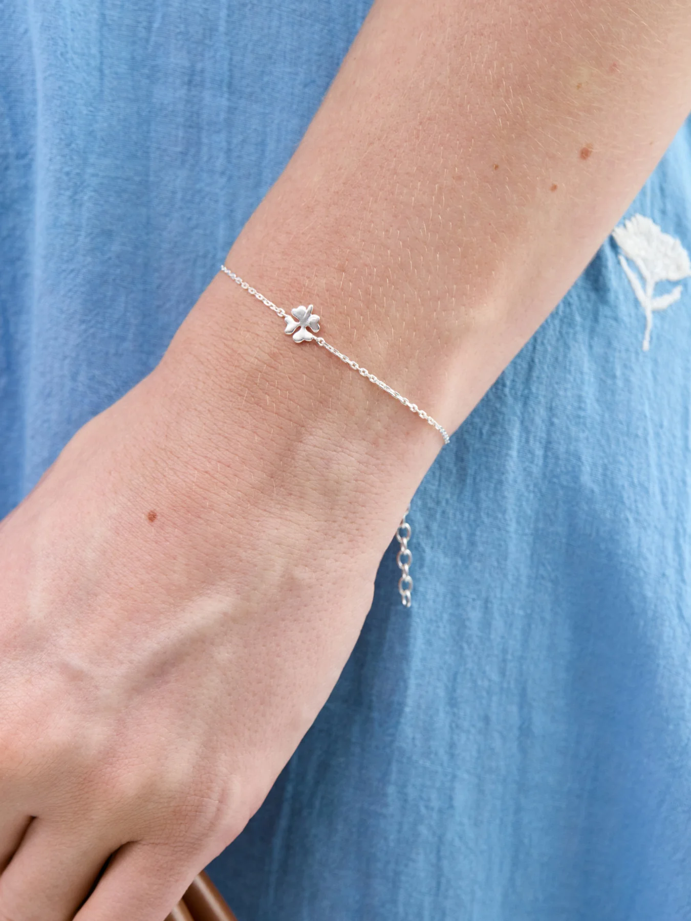 Four Leaf Clover Bracelet Silver - Image 2