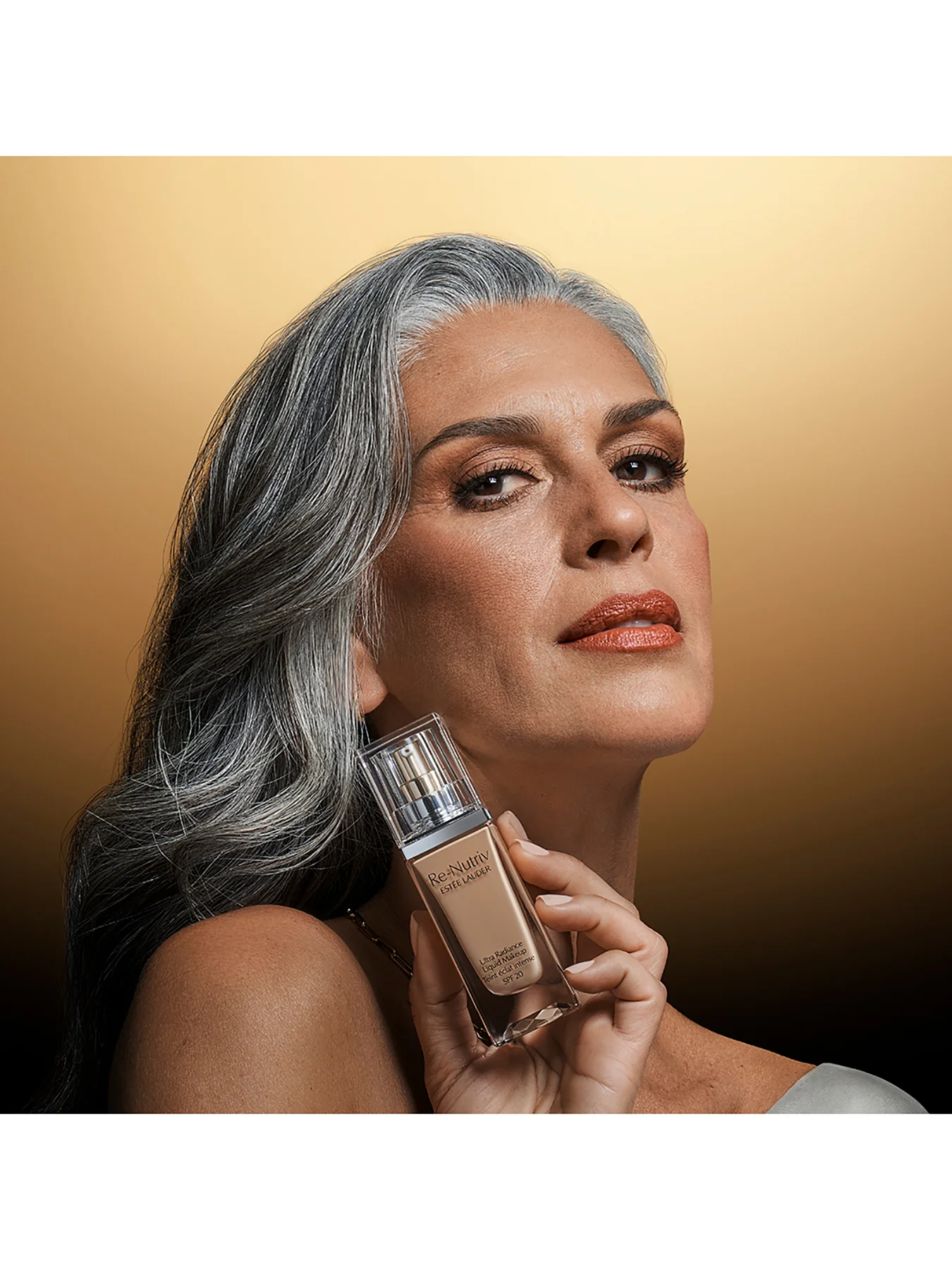 Re-Nutriv Ultra Radiance Liquid Makeup SPF20 30ml - Image 7