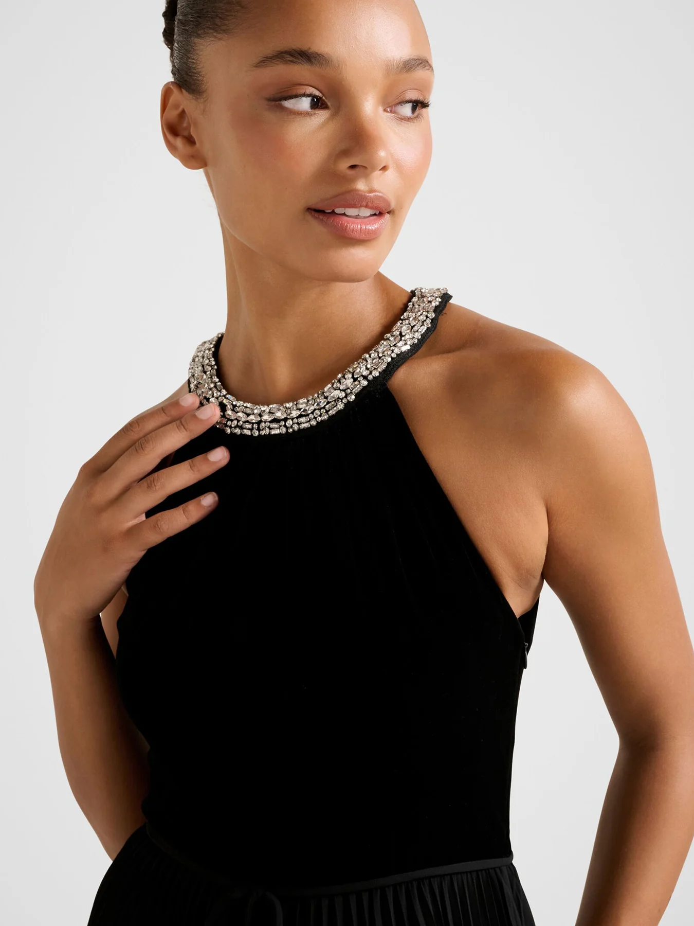 Gwen Halter Neck Pleated Midi Dress Black - Image 4