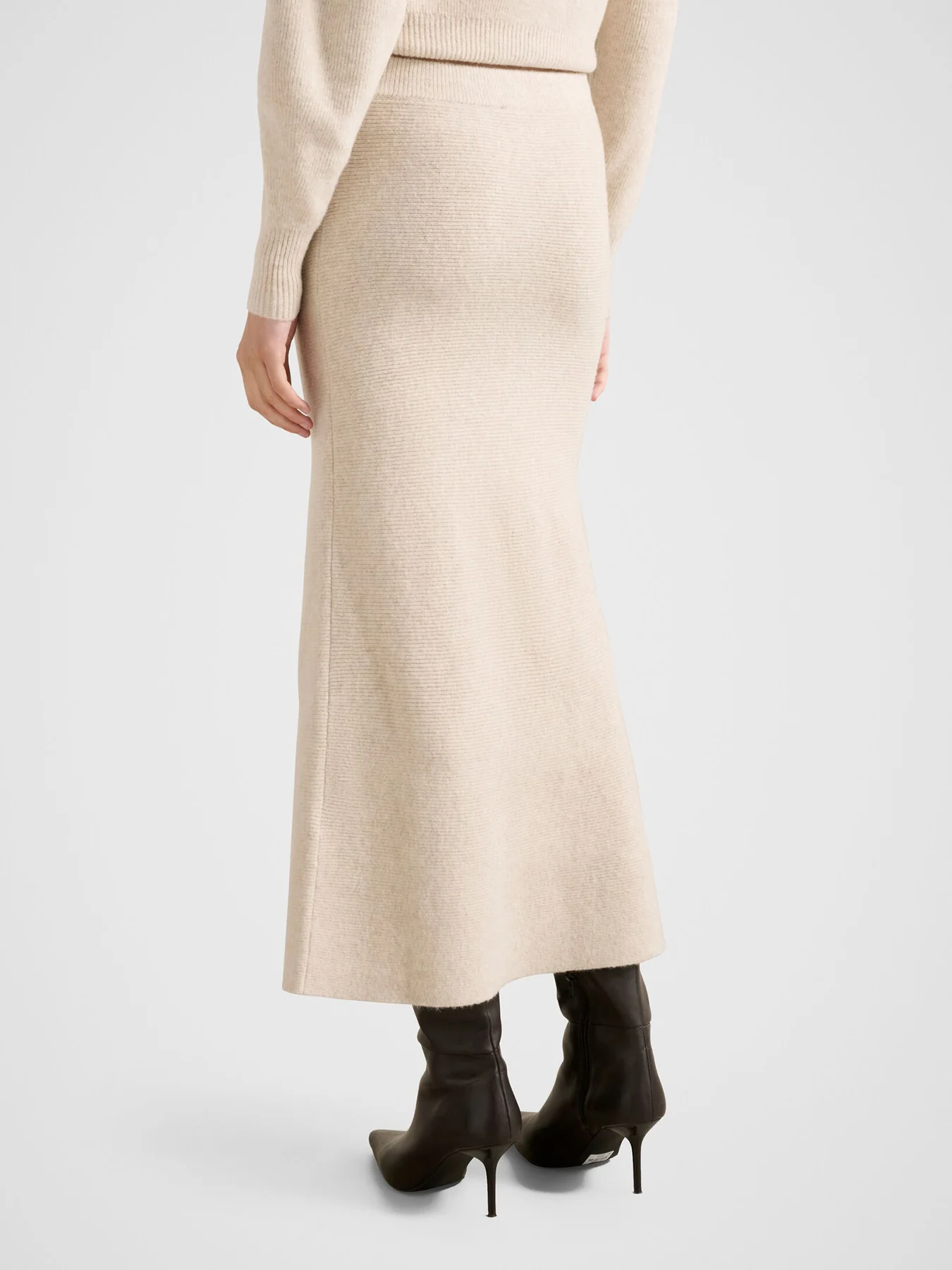 Cora Knitted Midi Skirt Nude - Image 3