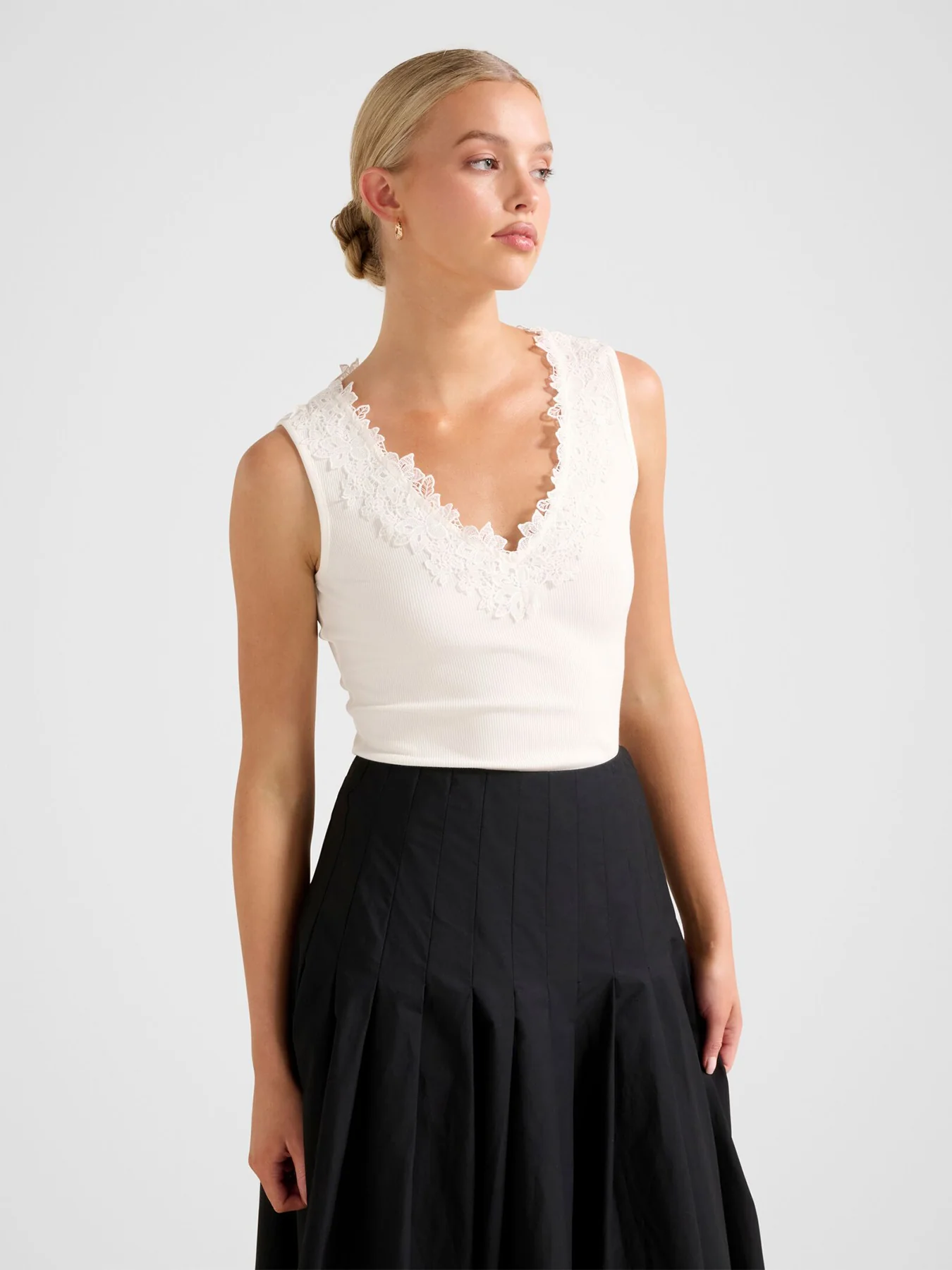 Sylvie Lace Trim Tank Top White - Image 3