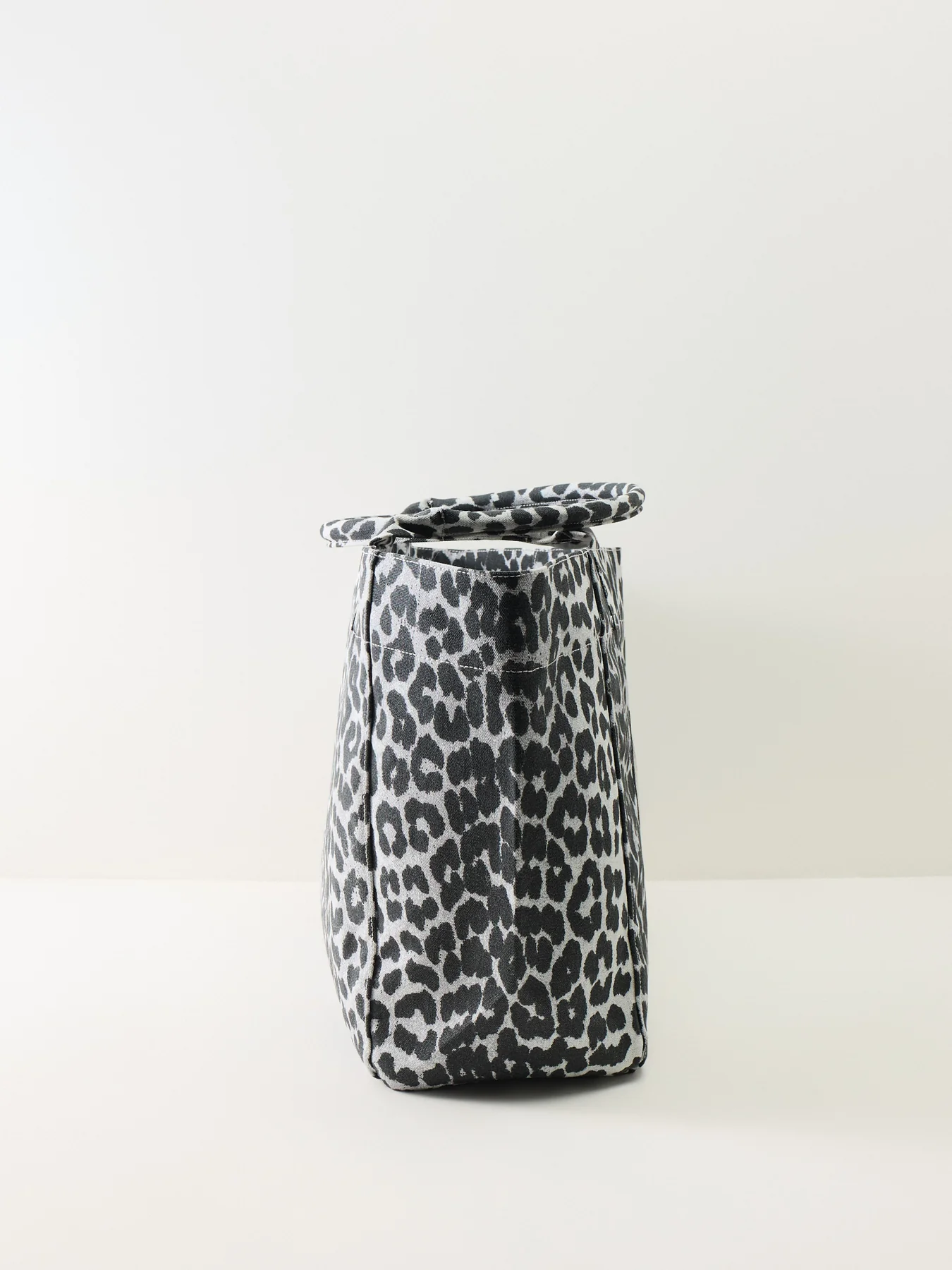 Medium Trapeze Shopper Sequin Silver - Image 4
