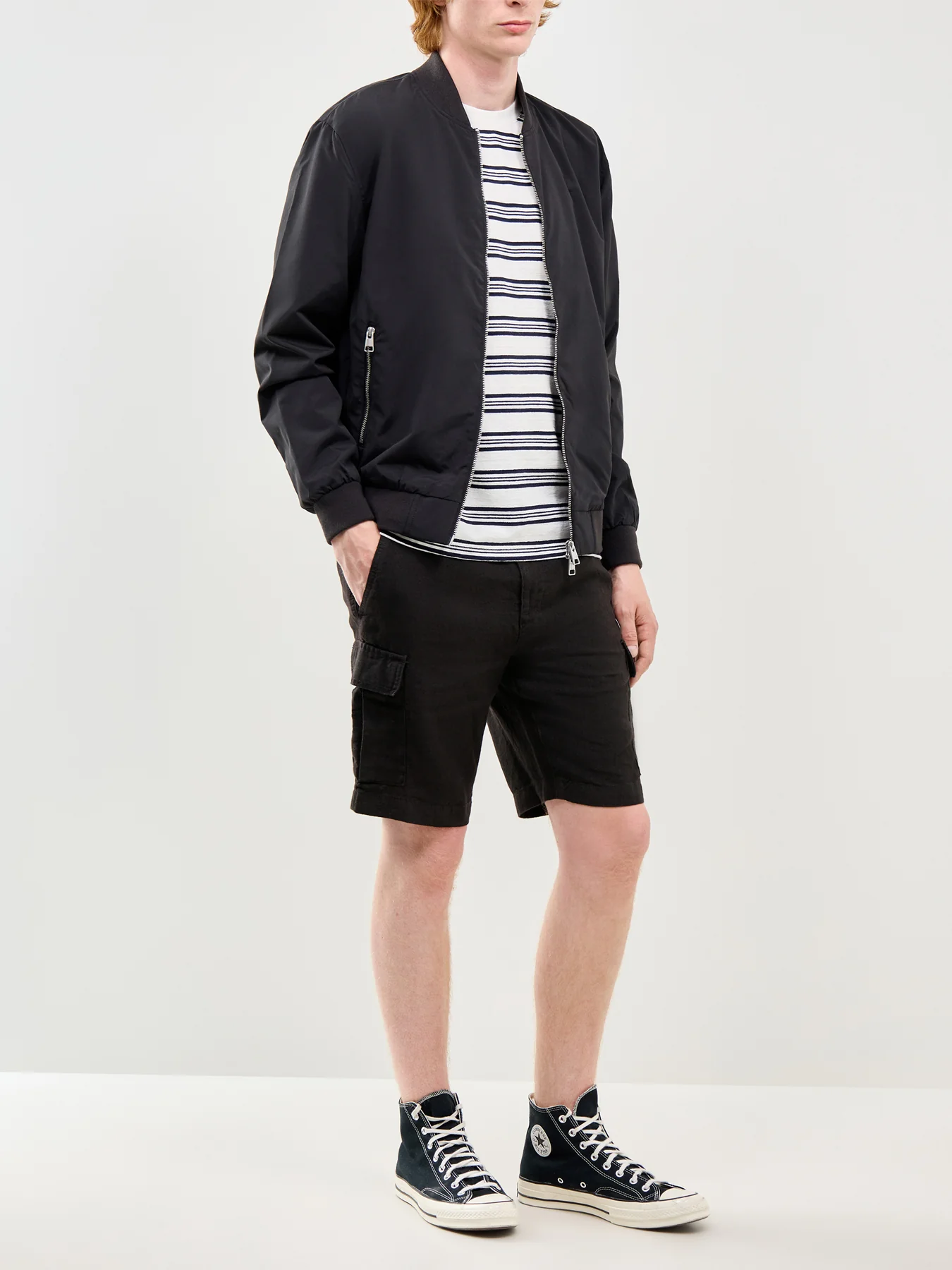 Linen Cargo Shorts Black - Image 2