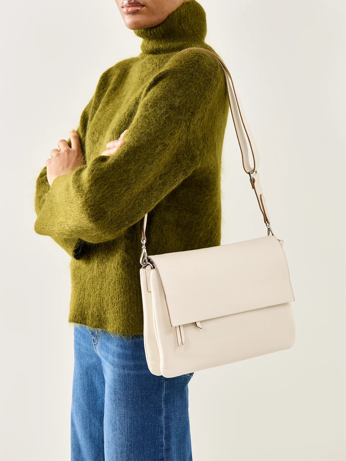 Three Large Crossbody Bag White - Image 2