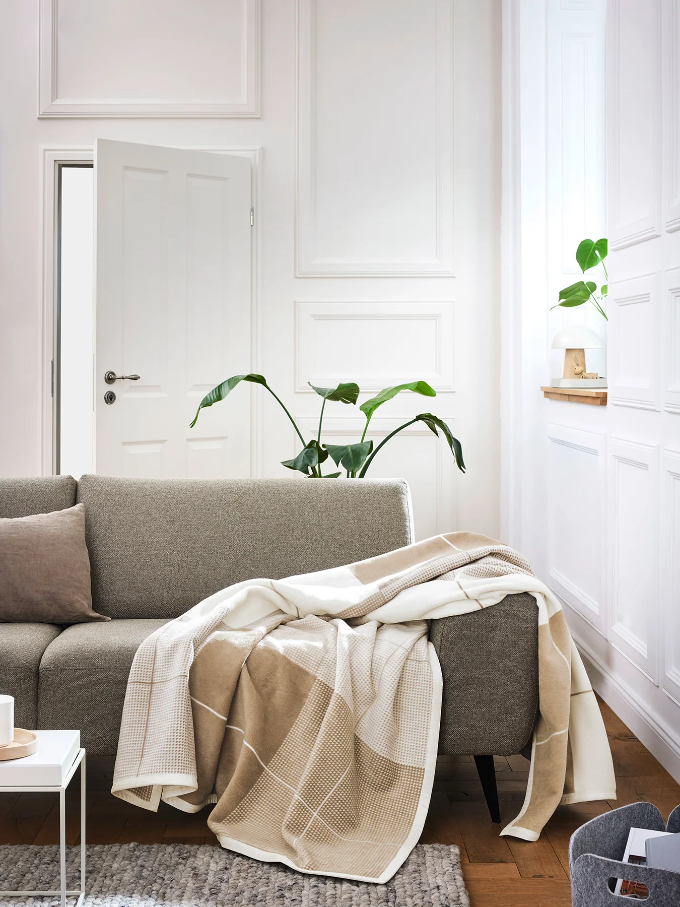 Amalfi Blanket Beige - Image 2