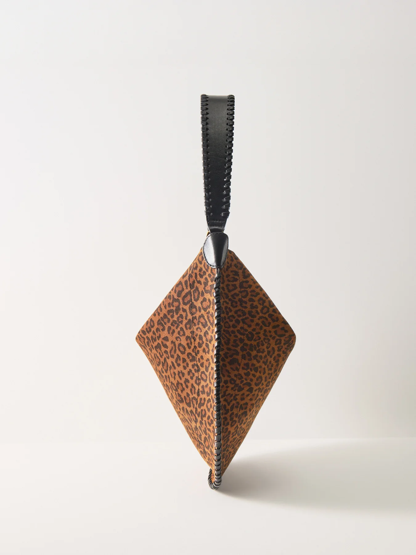 Oskan Hobo Bag Soft Leopard - Image 4