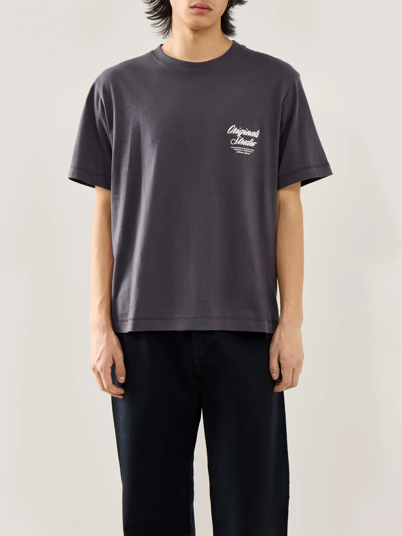 Typo Graphic T-shirt Grey - Image 4
