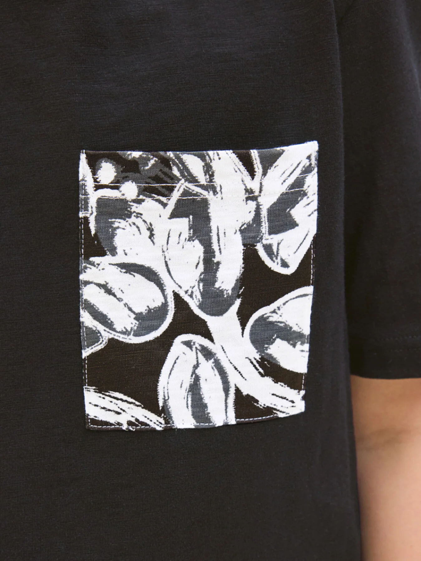 Crew Neck Printed T-Shirt - Image 2