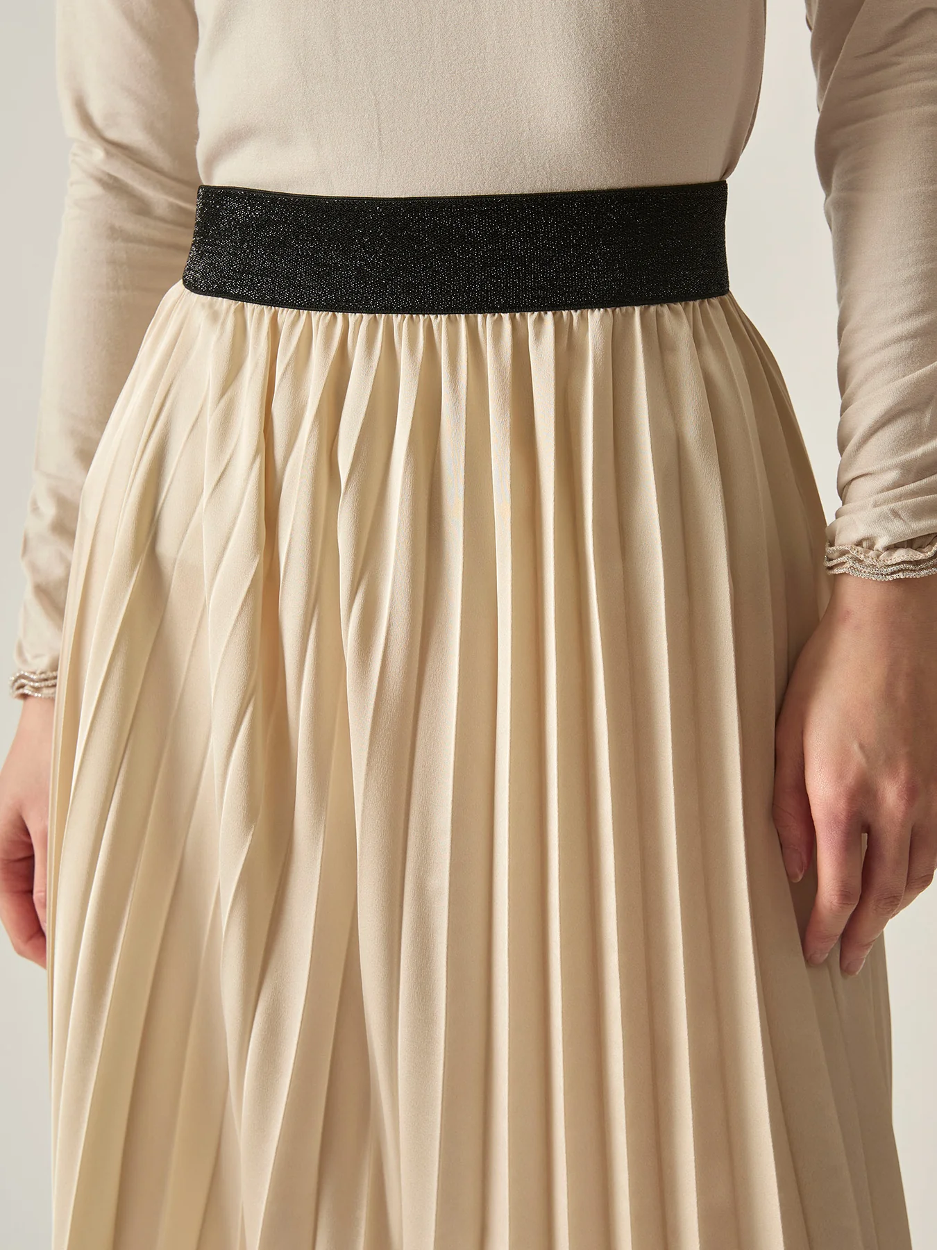 Pleated Maxi Skirt Beige - Image 3