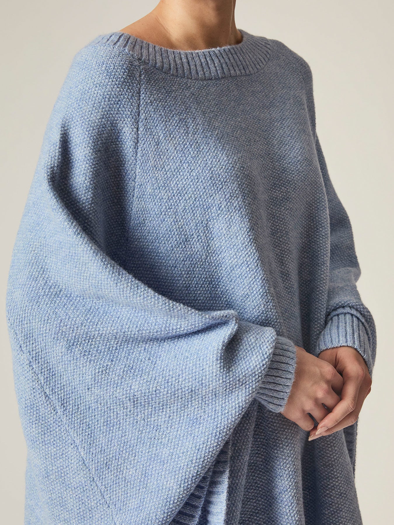 Oversized Pullover Blue - Image 3