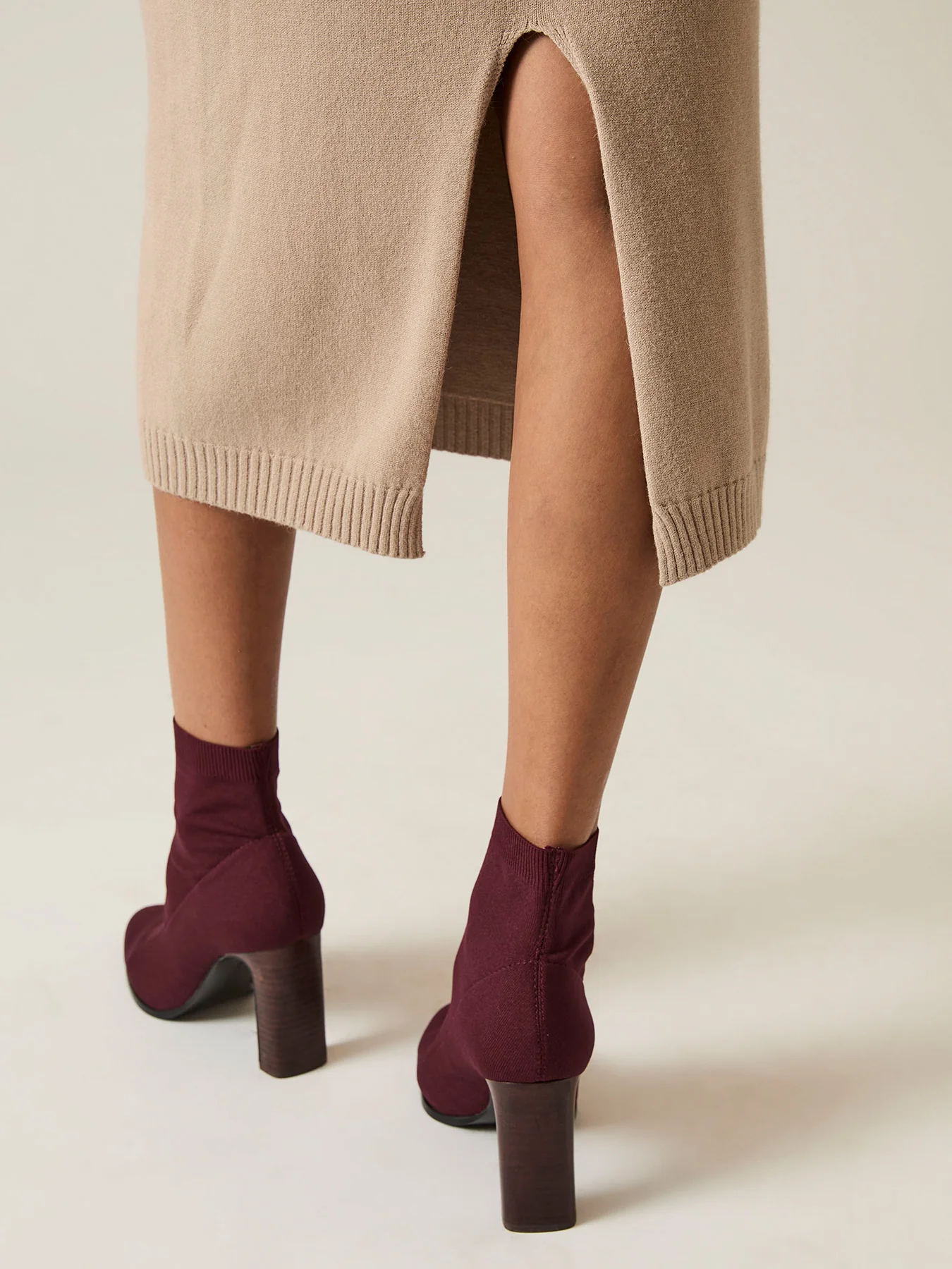Knitted Midi Dress Taupe - Image 5