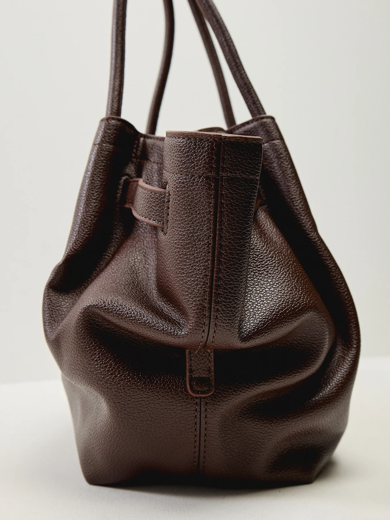 Hana Medium Tote Bag Dark Brown - Image 5