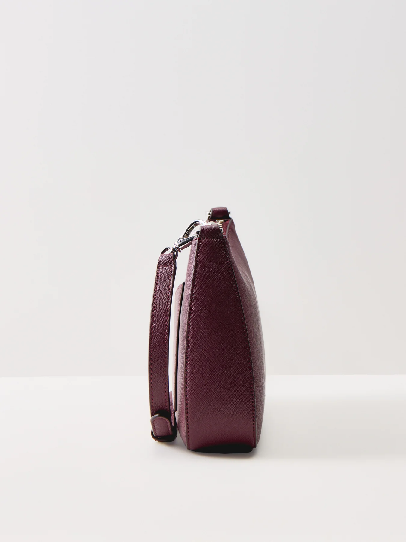 Danni Medium Leather Shoulder Bag Dark Garnet - Image 4