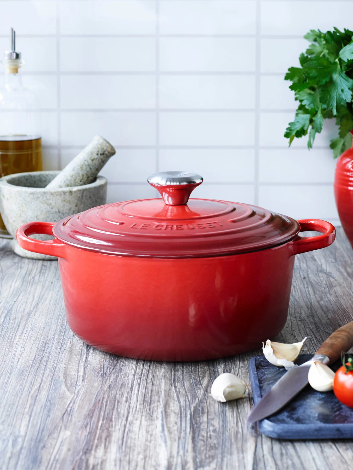 Cast Iron Round Casserole 24cm Cerise - Image 4