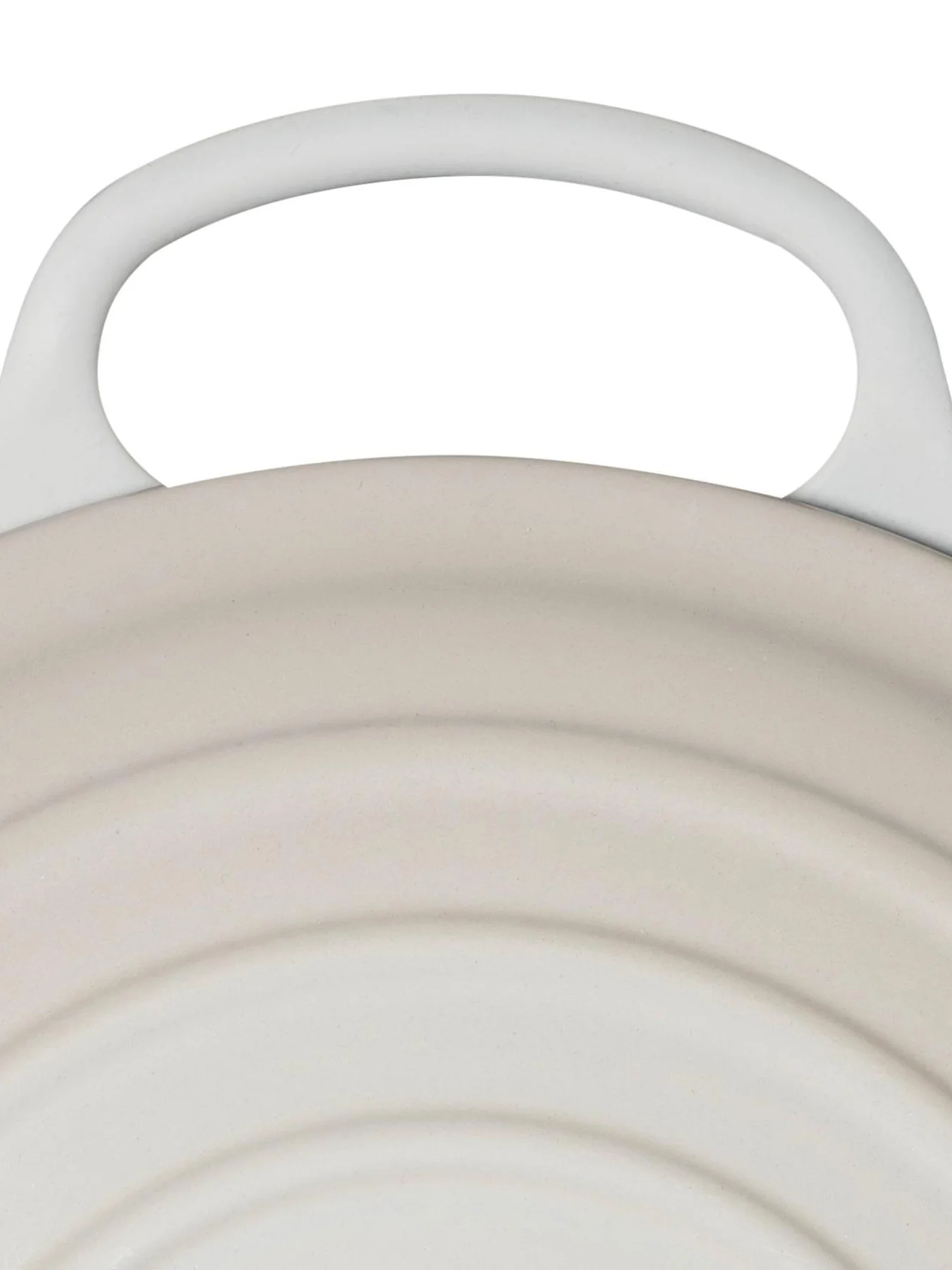Cast Iron Round Casserole 24cm Meringue - Image 5