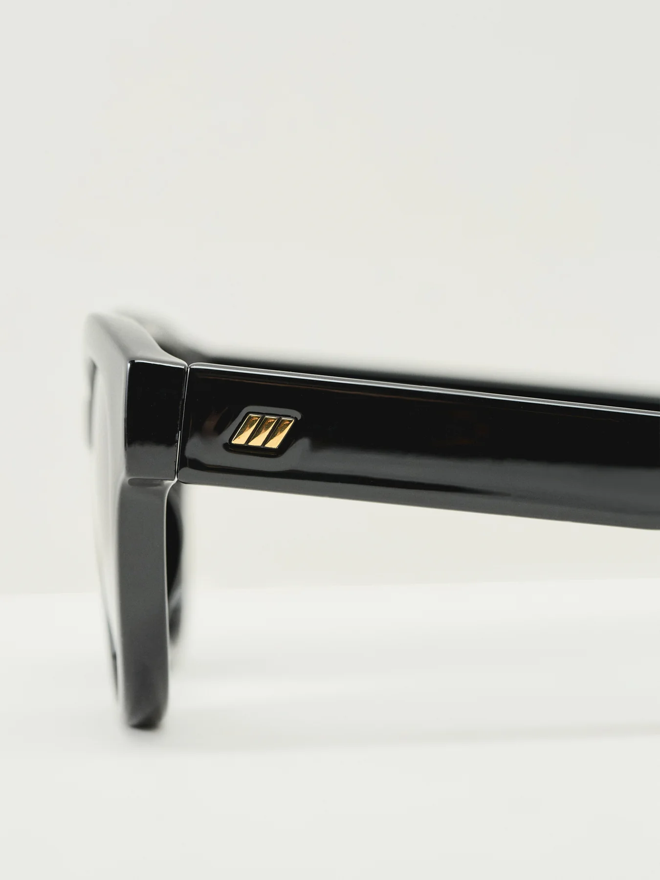 Polarised Majestic Sunglasses Black - Image 3