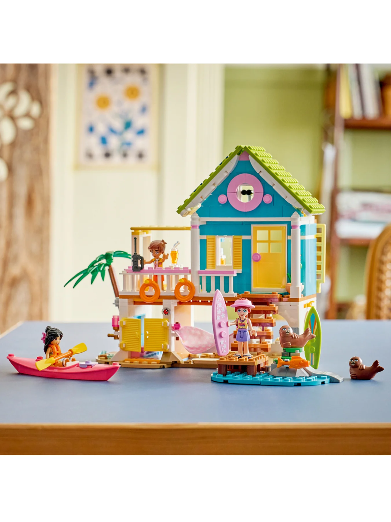 Friends Beach House with Seals Set 42699 - Image 3